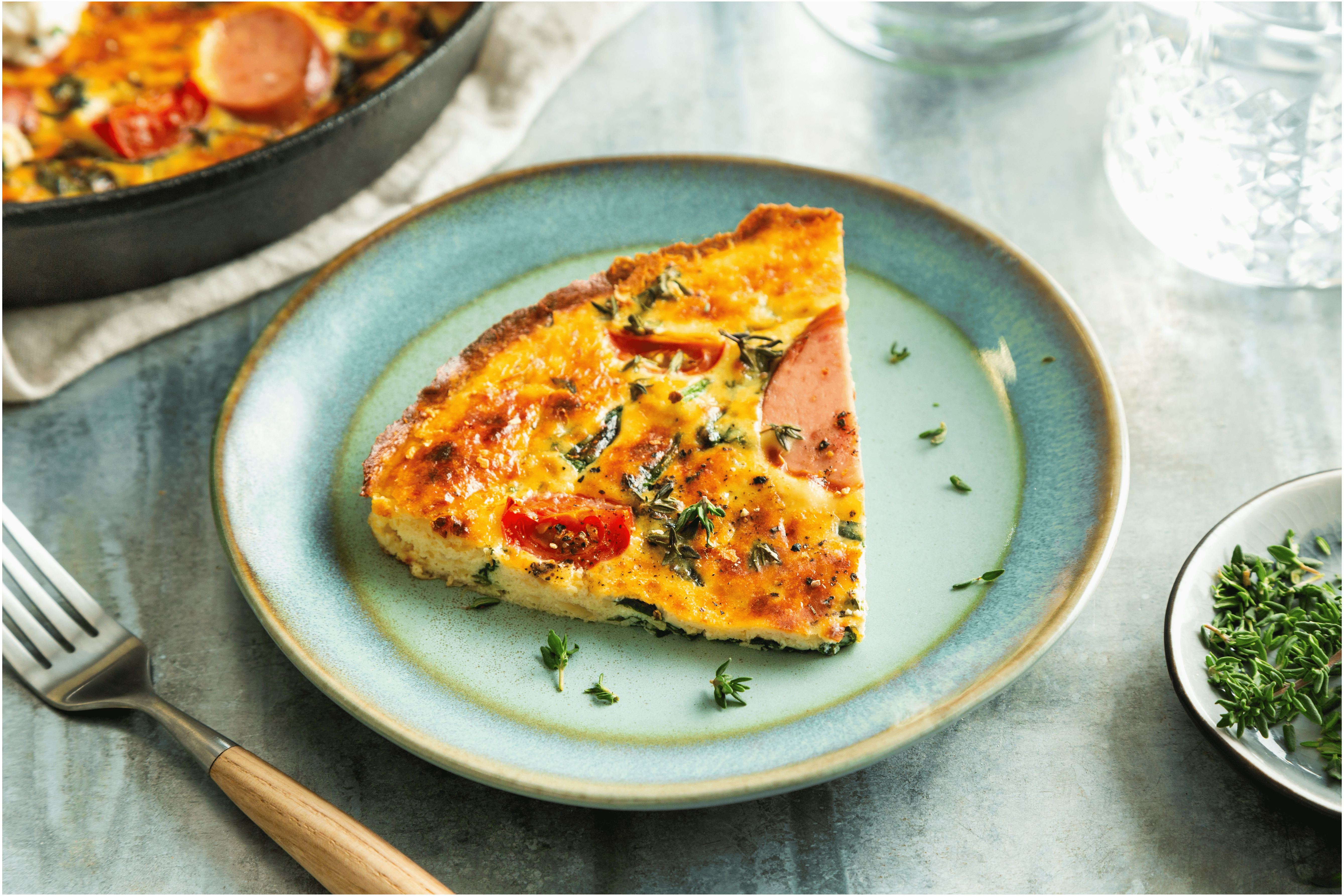 Frittata met spinazie, rookworst en tomaat