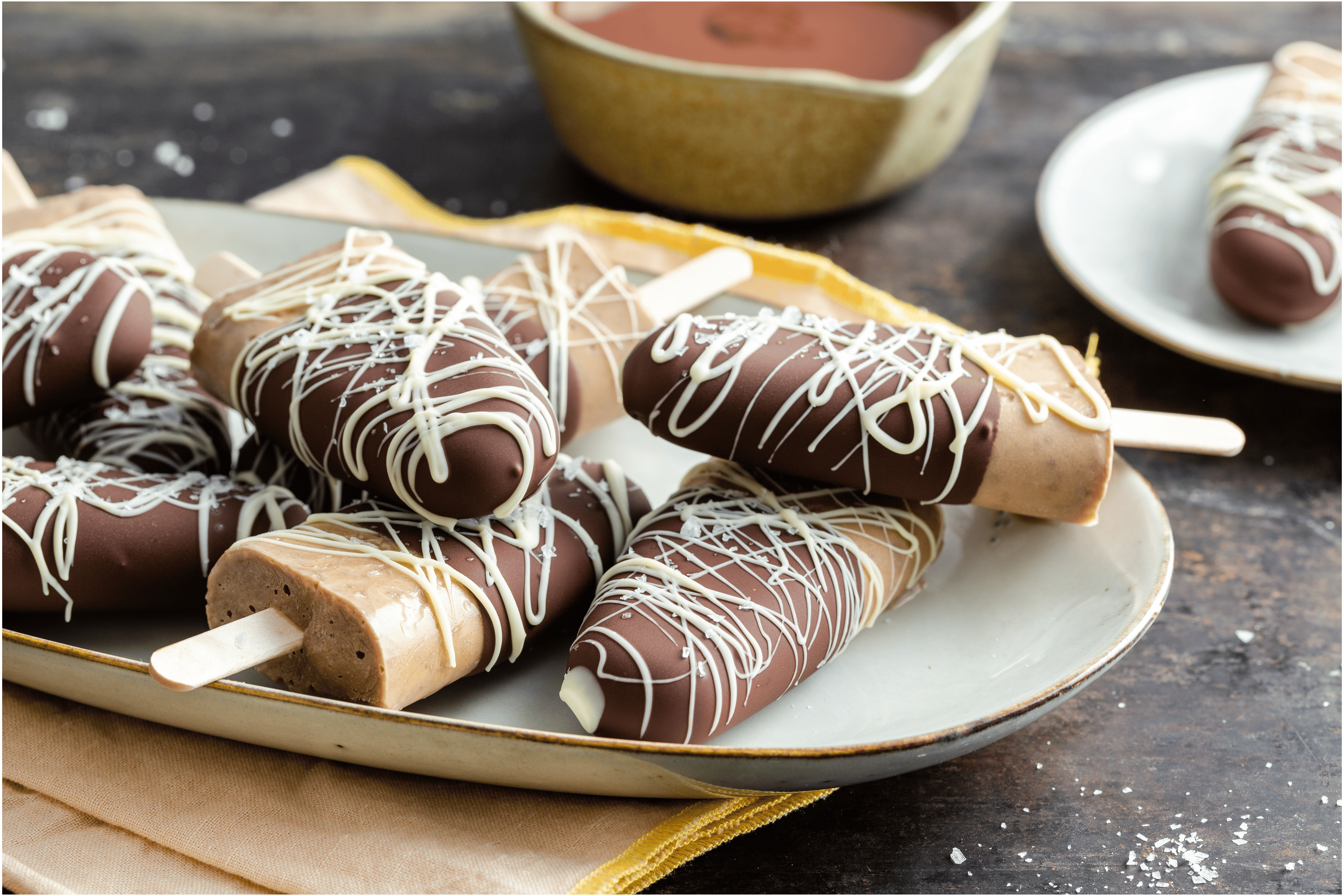 Koffie-banaan ijslollies  met chocolade