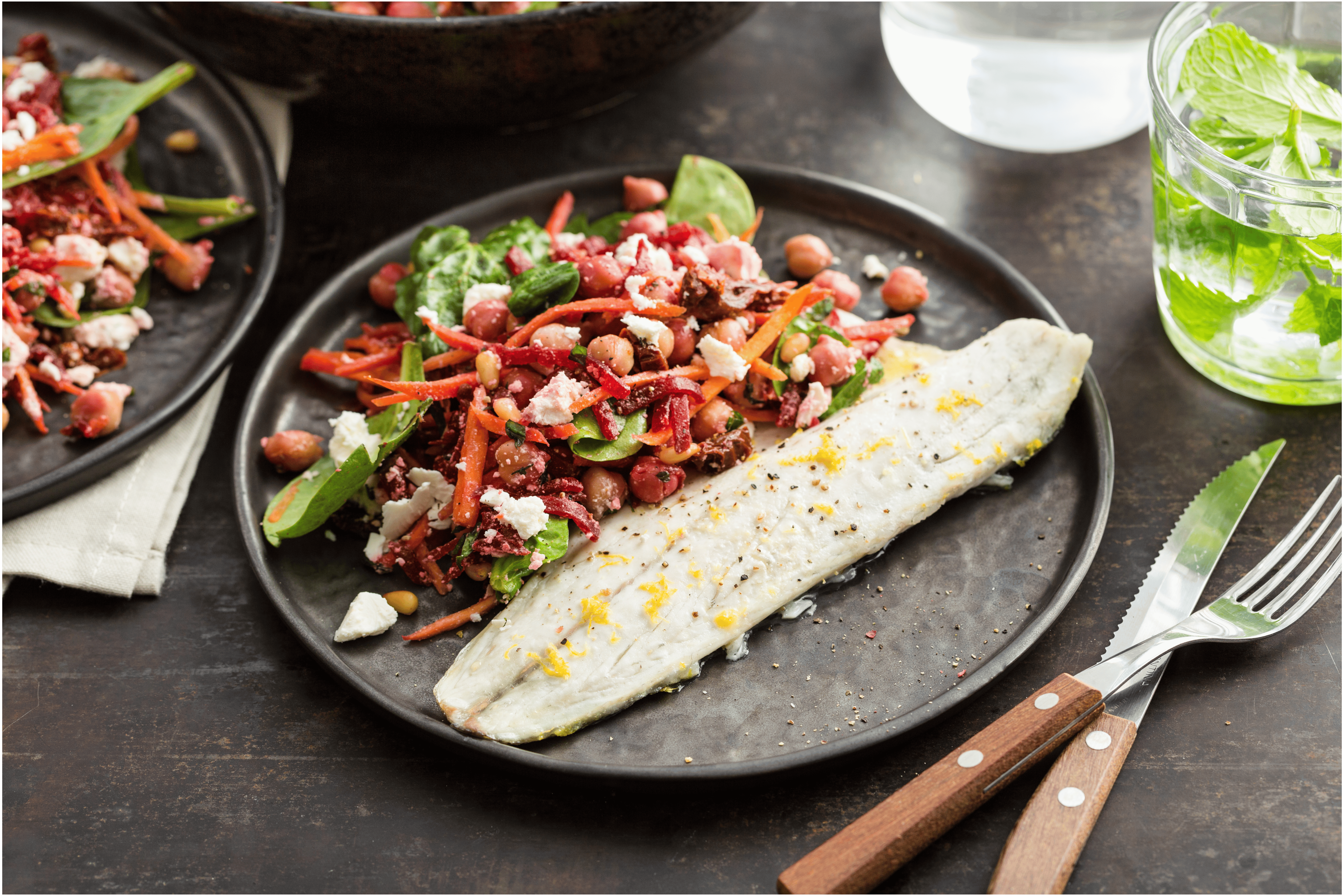 Omegabaars met kikkererwtensalade