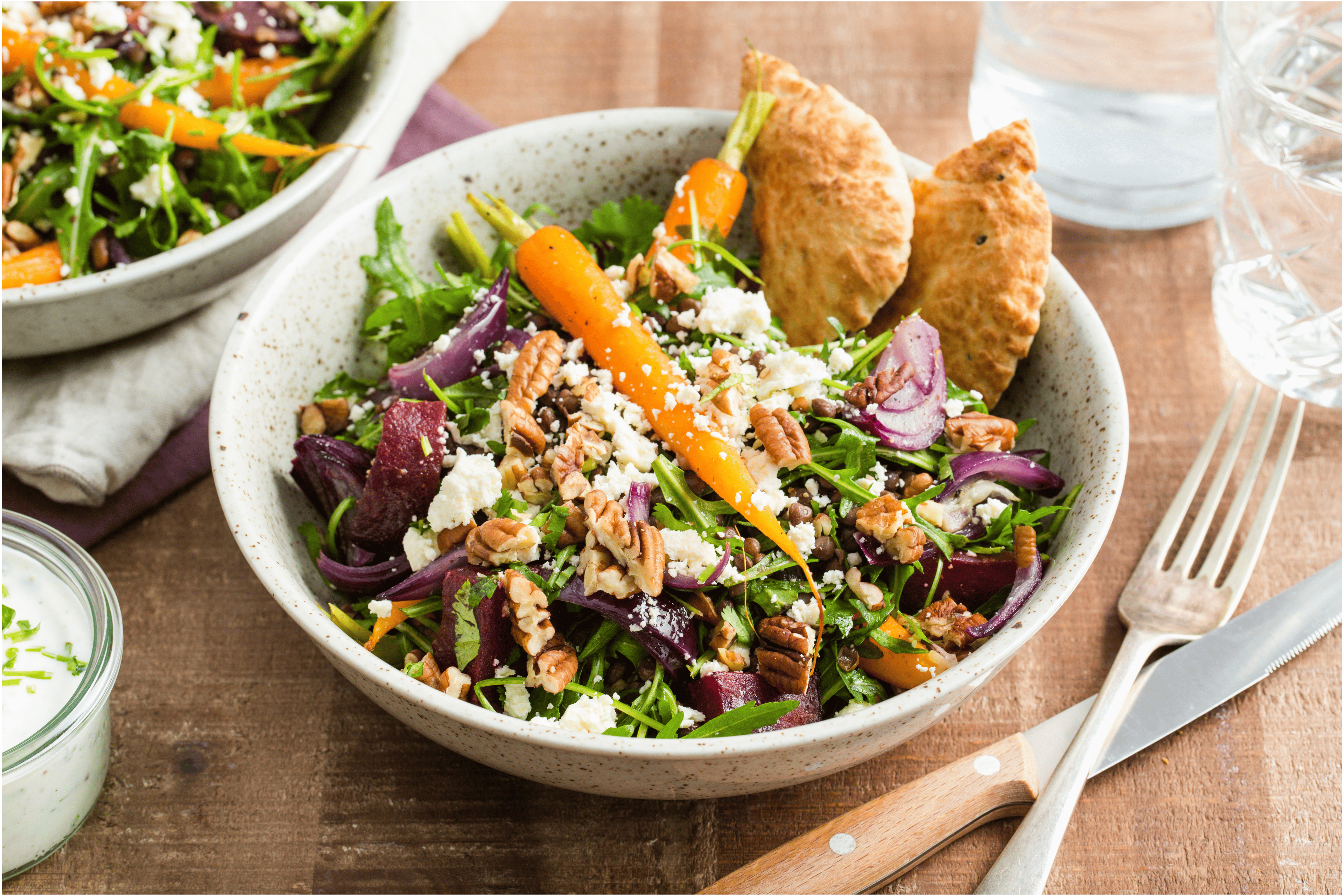 Linzensalade met geroosterde bospeen en rode biet