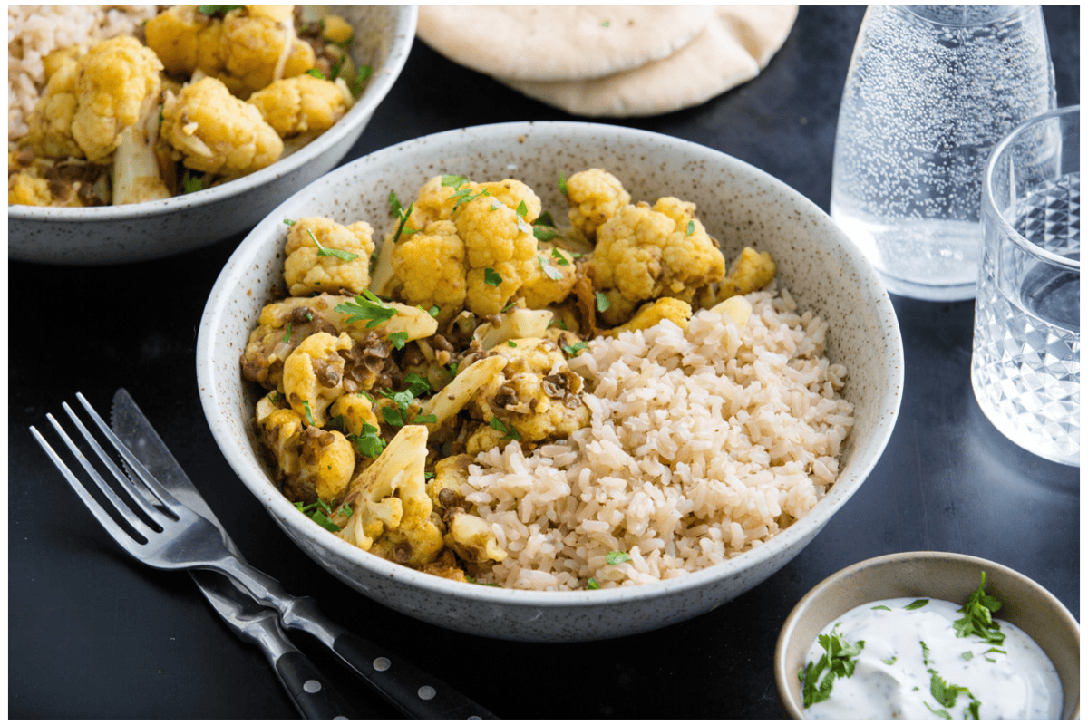 Snelle Indiase Dahl met bloemkool en rijst