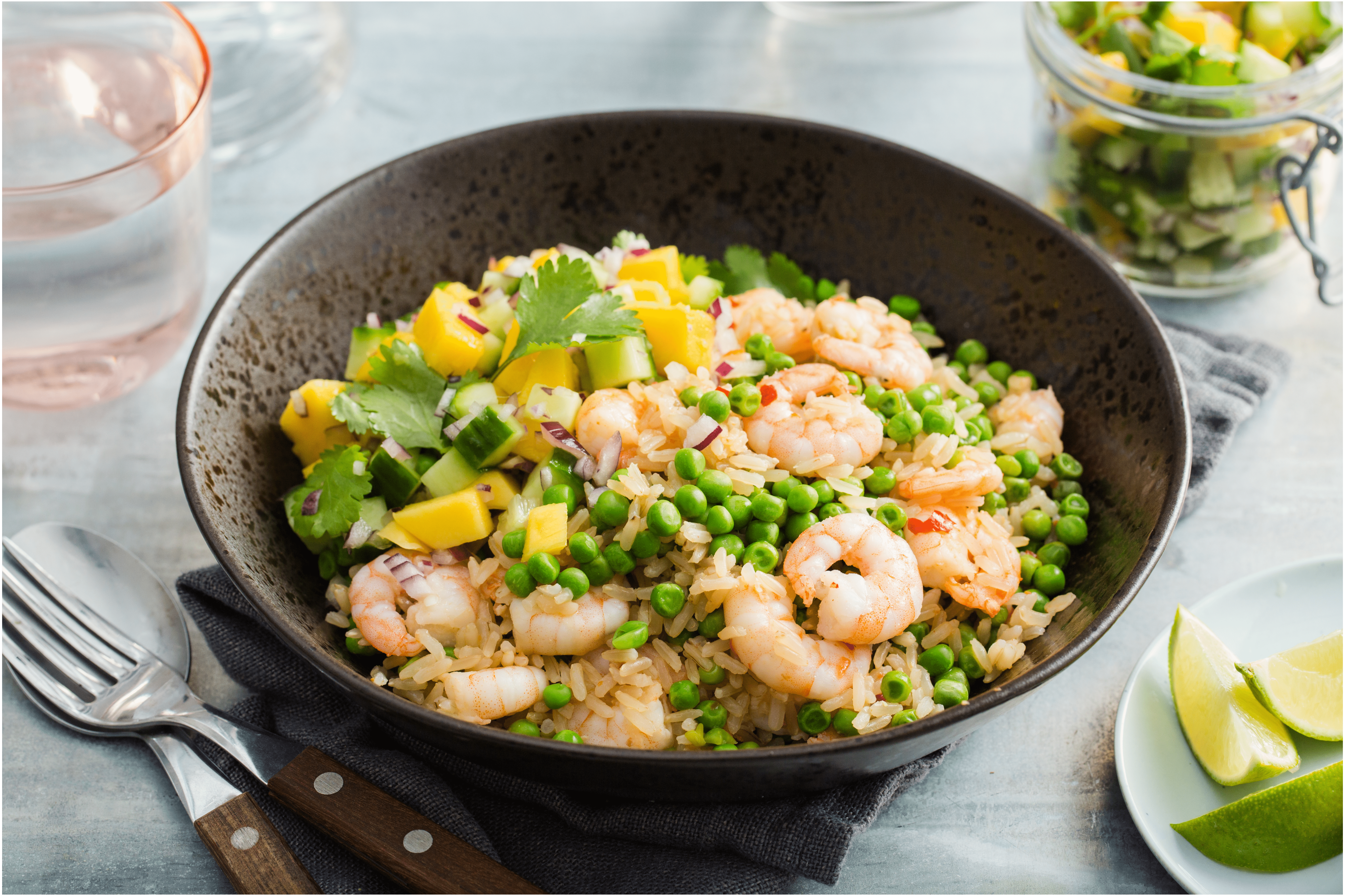 Pittige garnalen met een frisse mango-salsa
