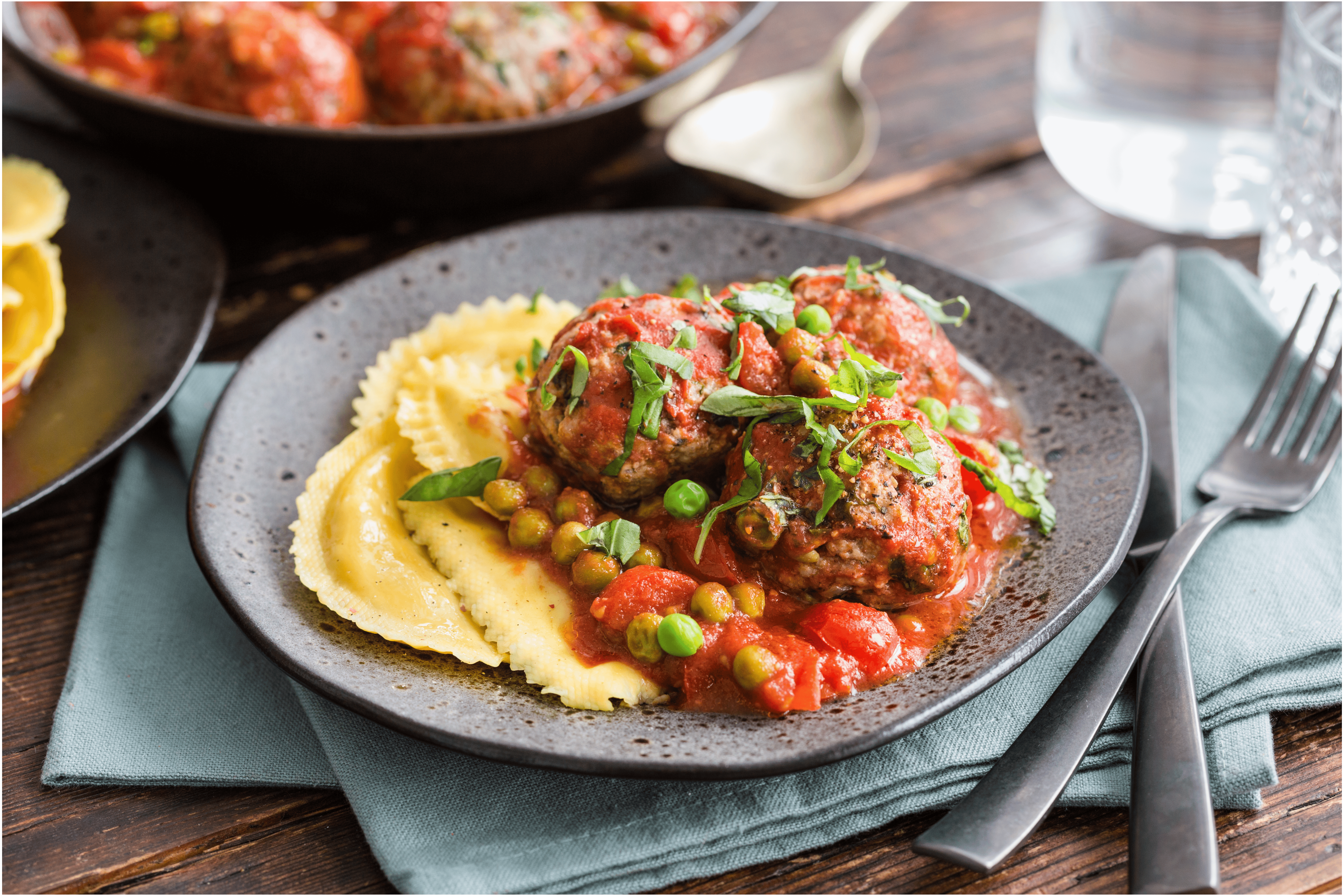 Italiaanse gehaktballetjes met verse pasta