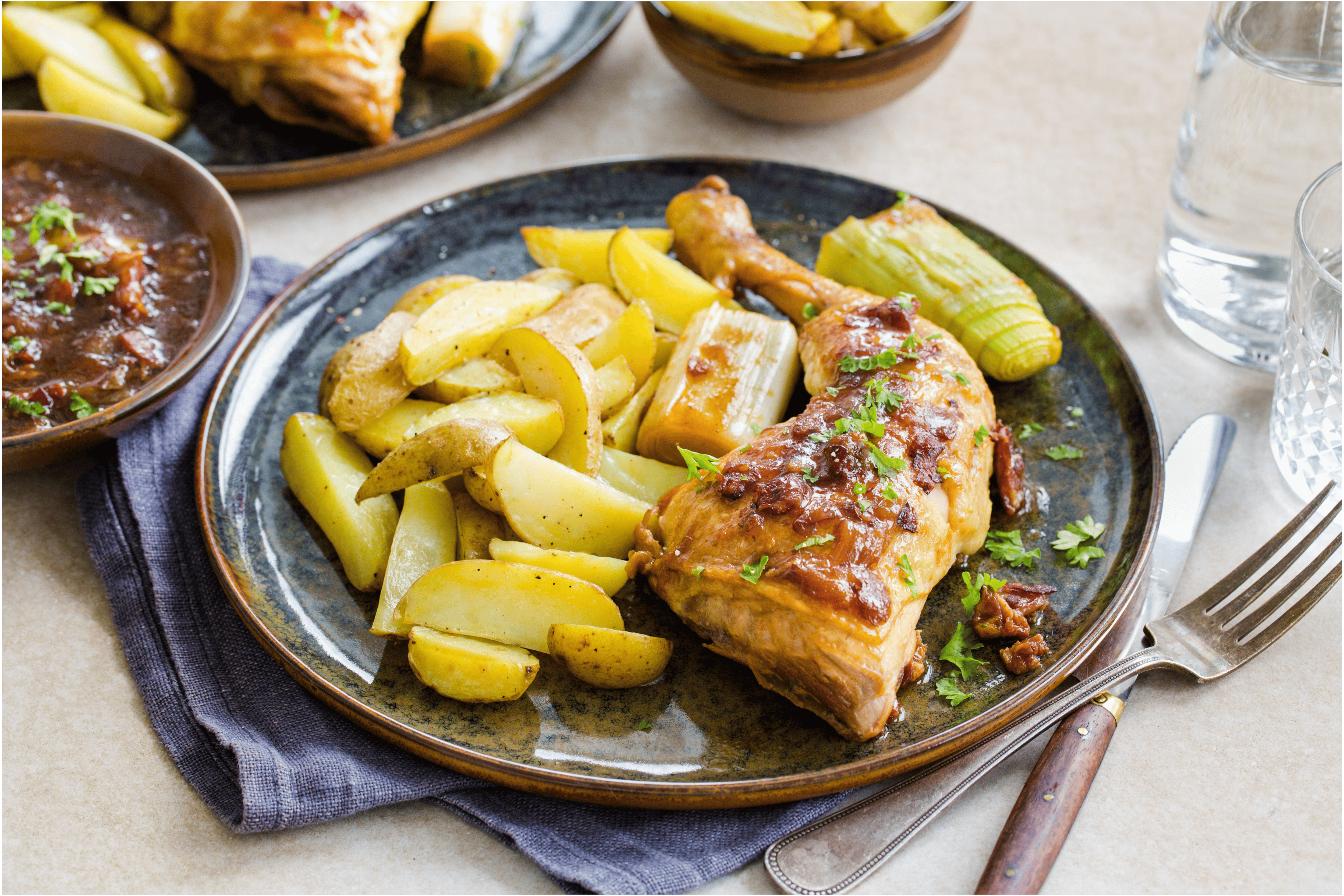 Gestoofde kippenbout in bier met aardappelpartjes
