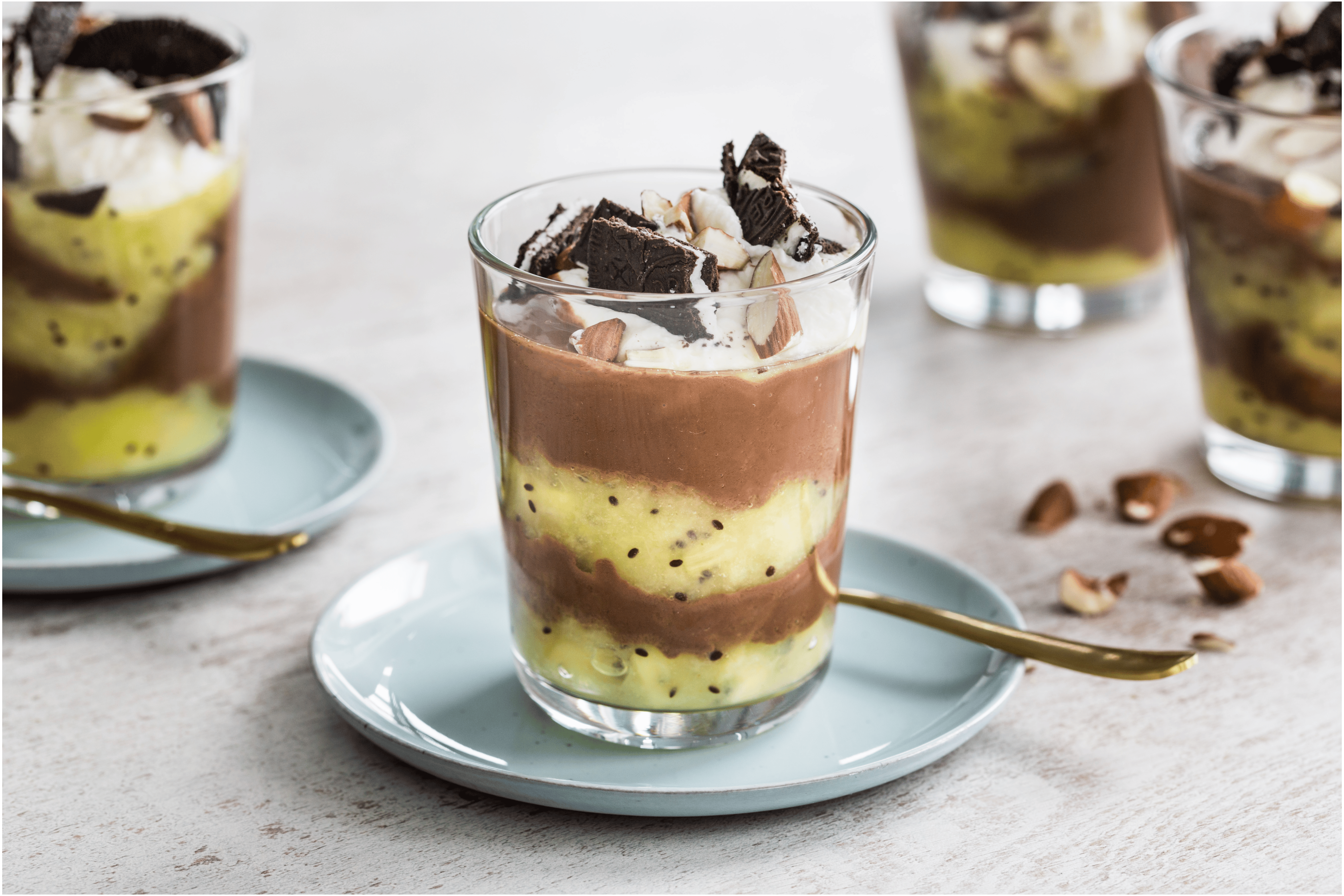 Choco vlaflip met een frisse kiwi compote en Oreo koekjes