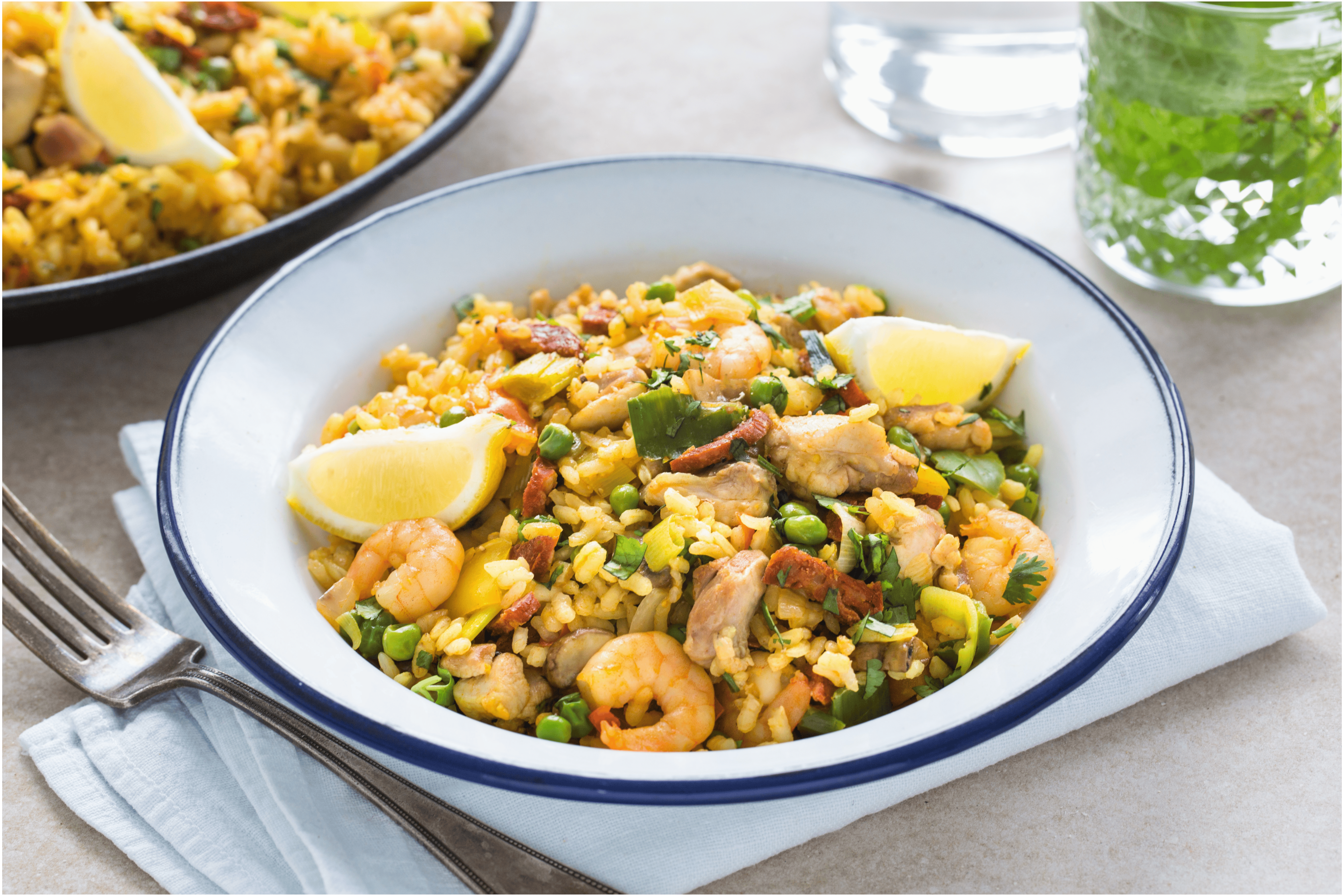 Pittige paella met malse kipdijfilet