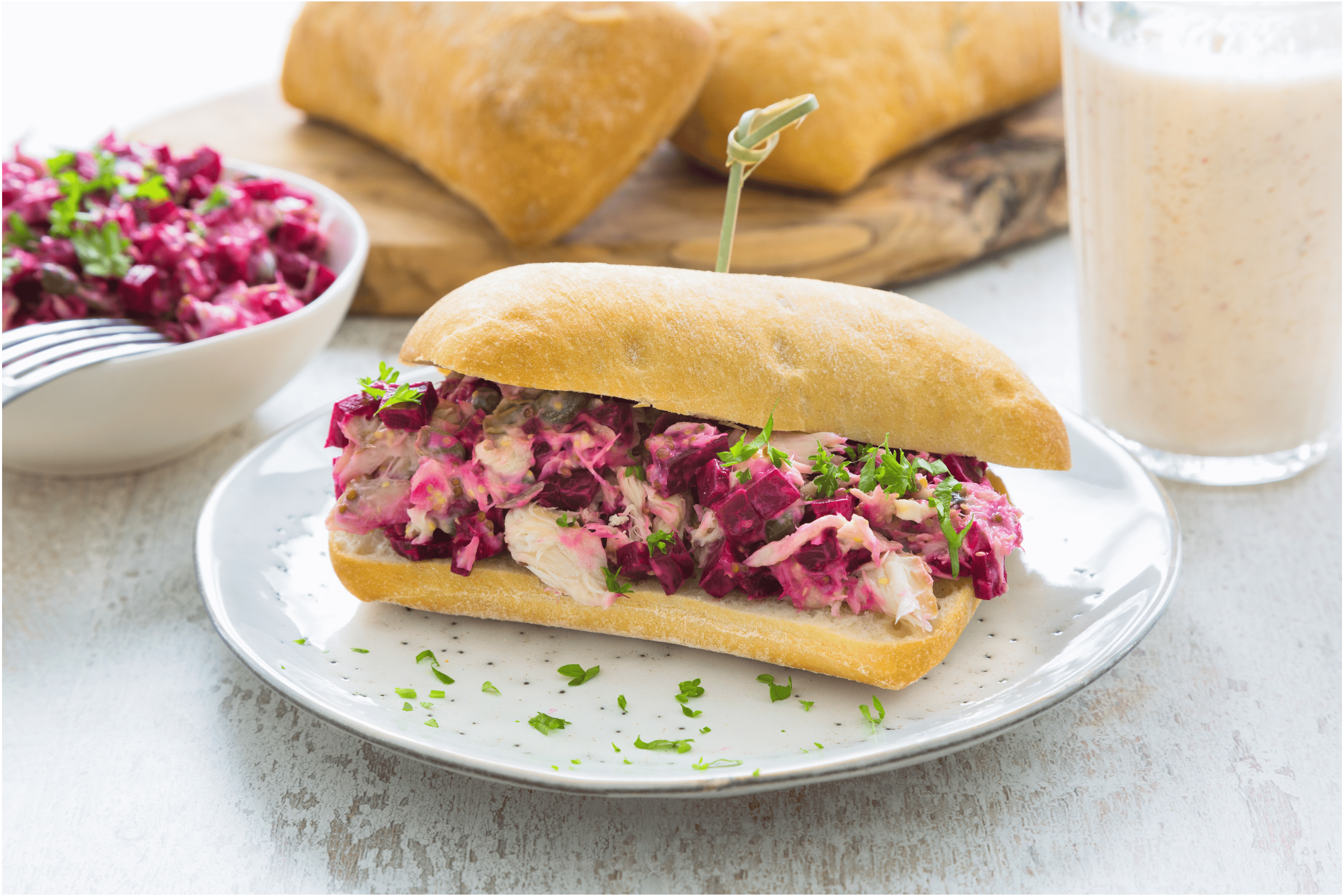 Ciabatta's makreel met verse smoothie