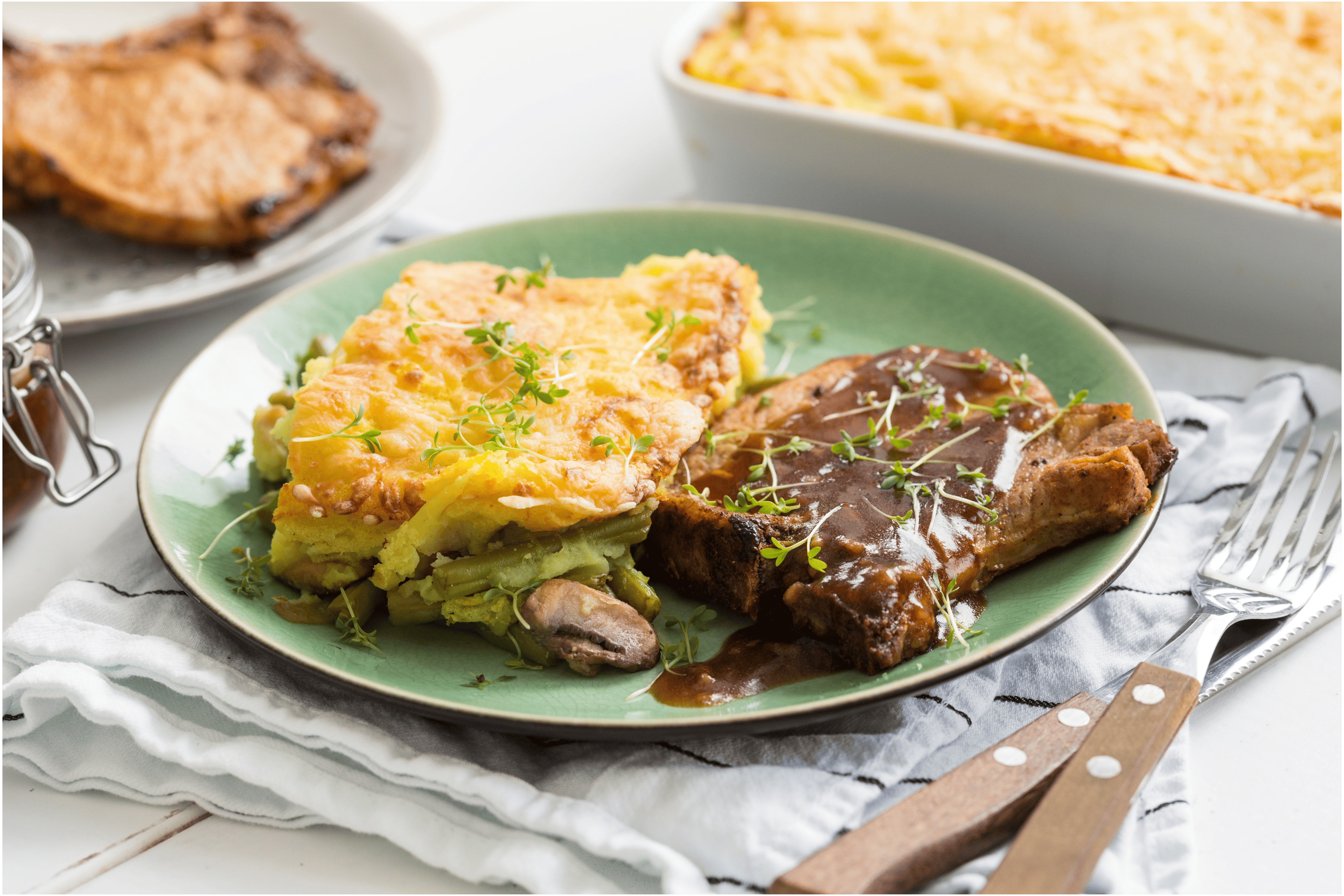 Ovenschotel van sperziebonen met champignons en karbonade