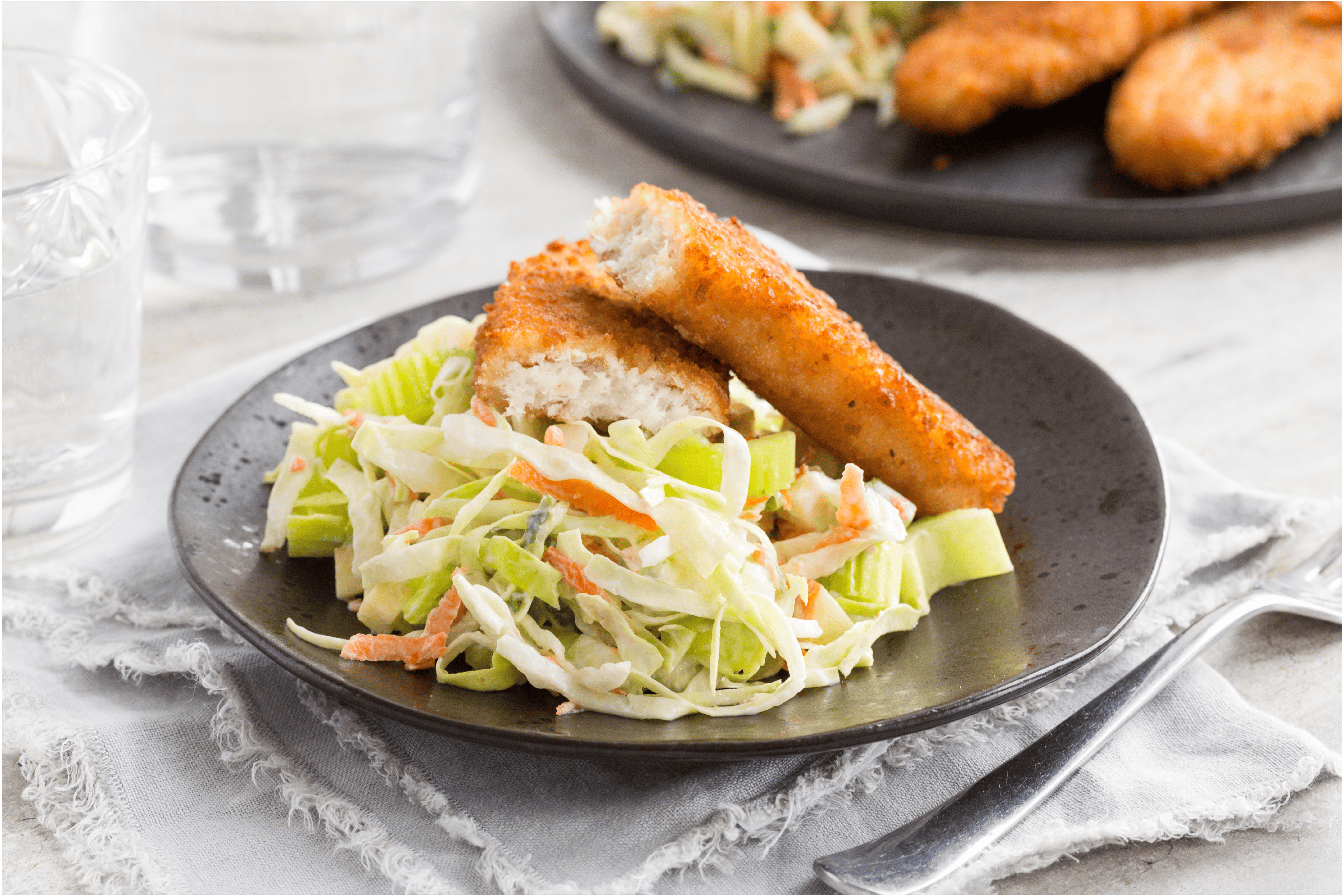 Visschnitzels met frisse rauwkostsalade