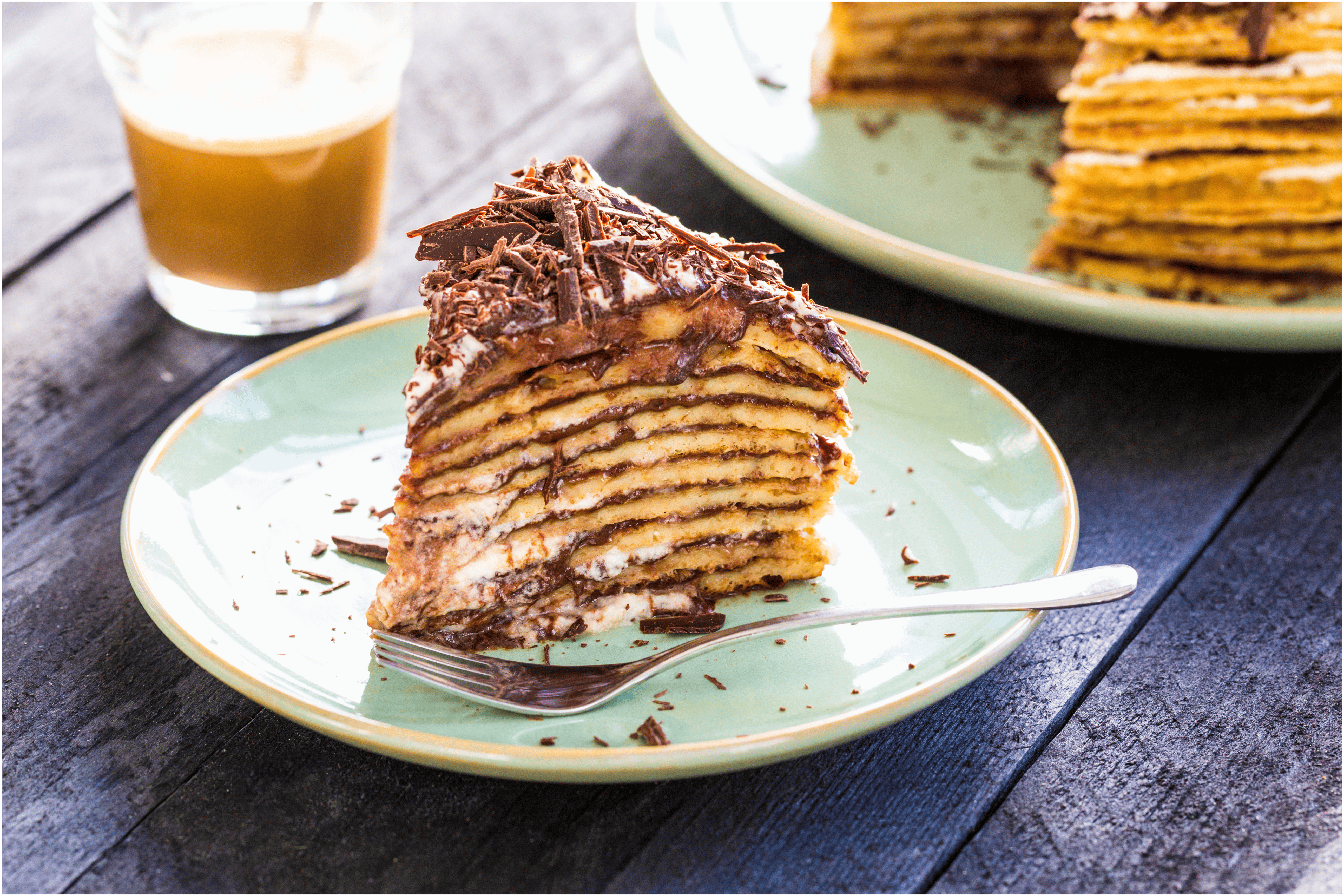 Pannenkoekentaart met appel, kaneel en chocolade