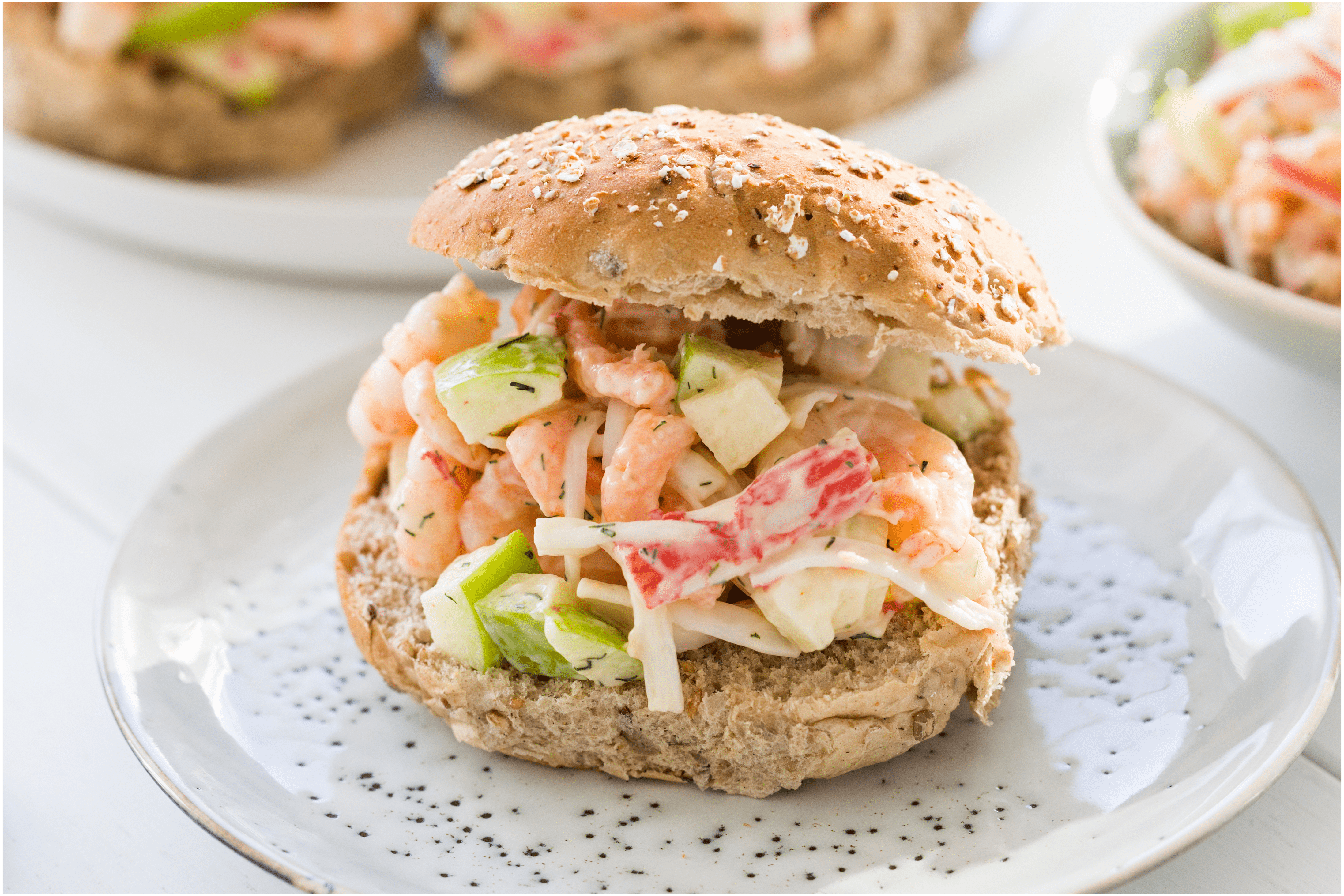 Broodje verse garnalensalade