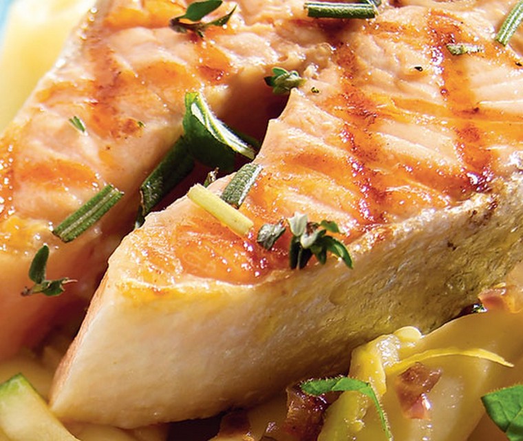 Citroenpasta met geroosterde zalm