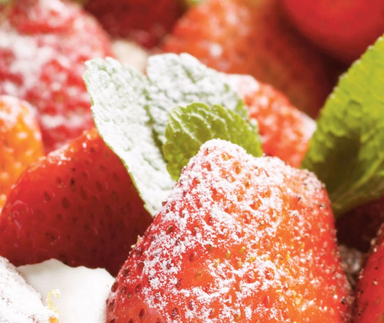 Aardbeientaart met citroenkwark en munt