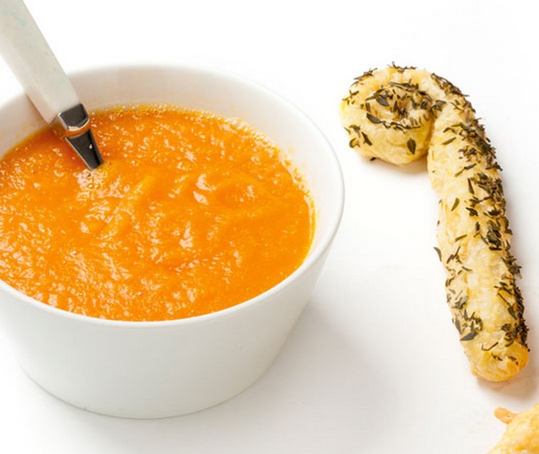 Wortelsoep met bladerdeeg