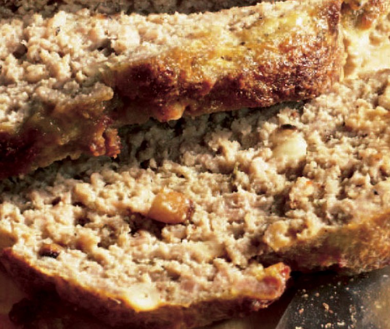 Toscaans gehaktbrood met basilicumsaus