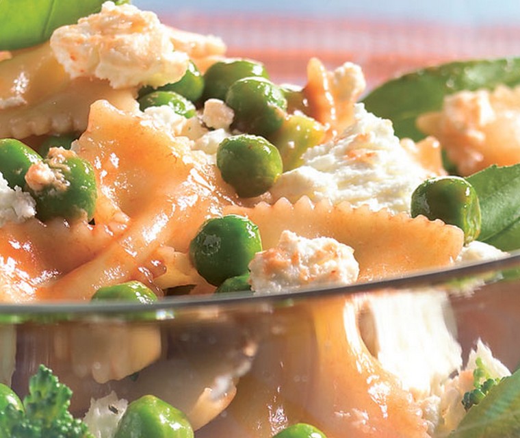 Pastasalade met broccoli en geitenkaas