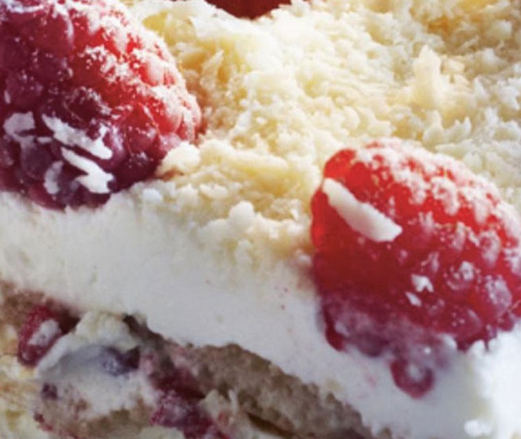 Snelle tiramisu met witte chocolade en frambozen