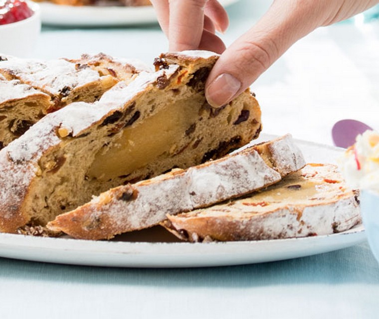 Luxe authentieke thuisafbak stol met mascarponedip