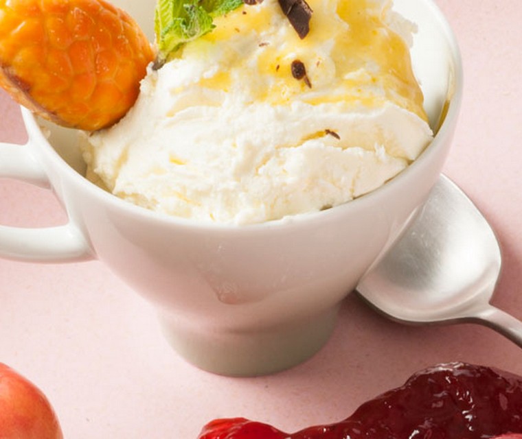 Vruchten advocaat ijs