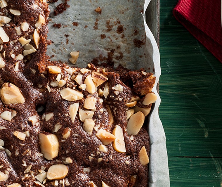 Chocoladeplaattaart met witte chocoladekersen van Sanne Duifhuizen