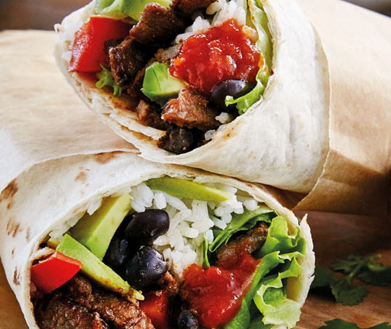 Burrito’s met rundvlees, rijst en groenten