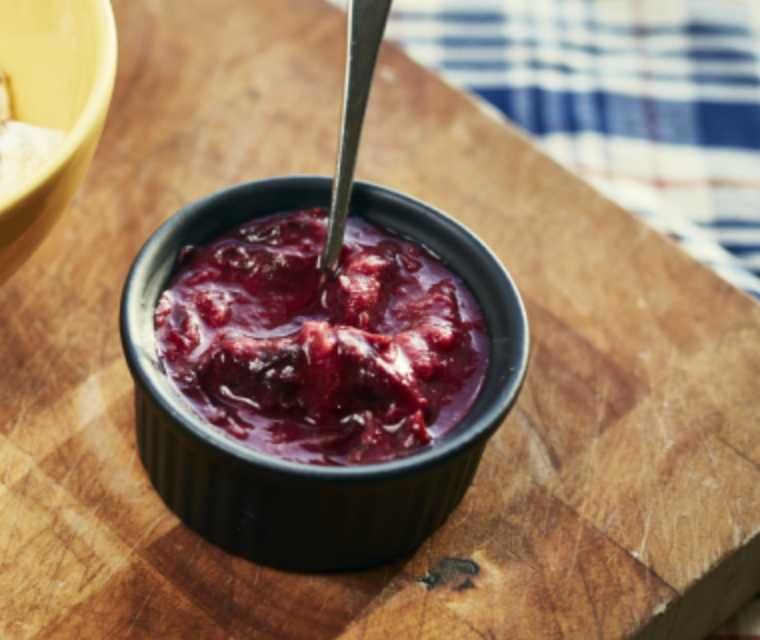 Pruimen-walnotenjam met port van Else Janssen