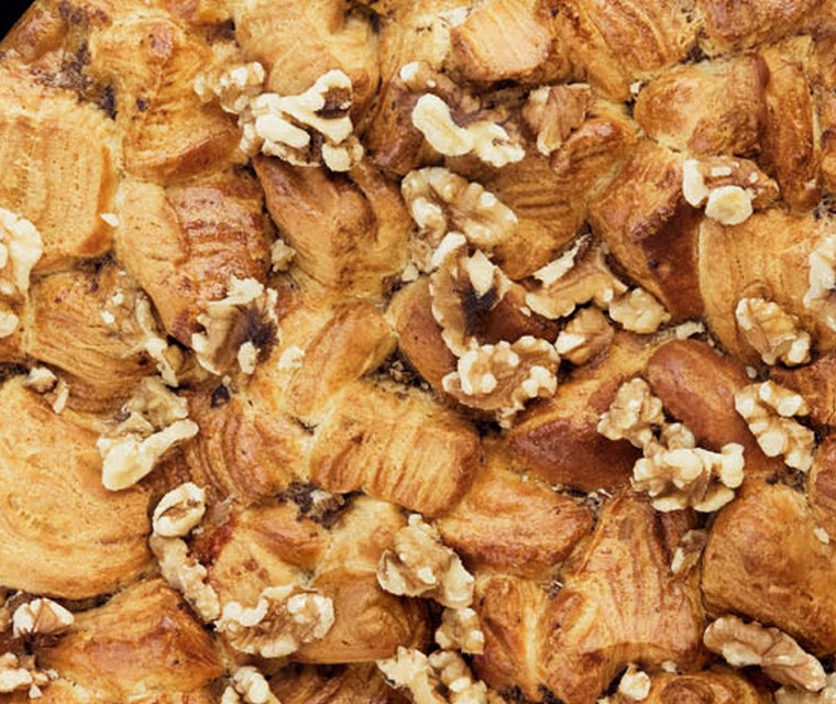 French toast met kaneel en walnoten