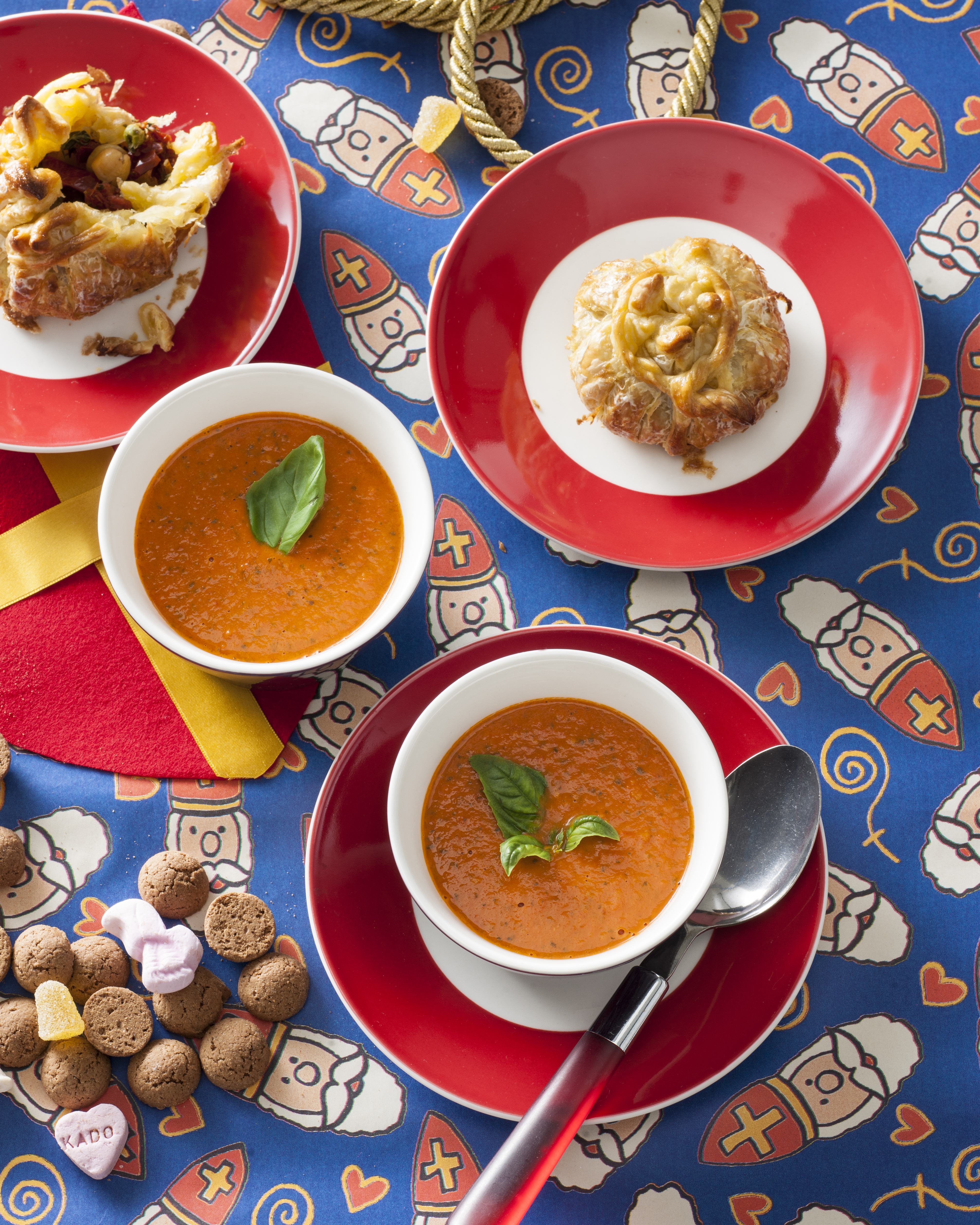 Sinterklaassoep met een bladerdeegzakje