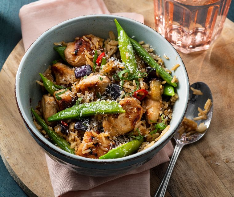 Thaise kip met knapperige sugarsnaps