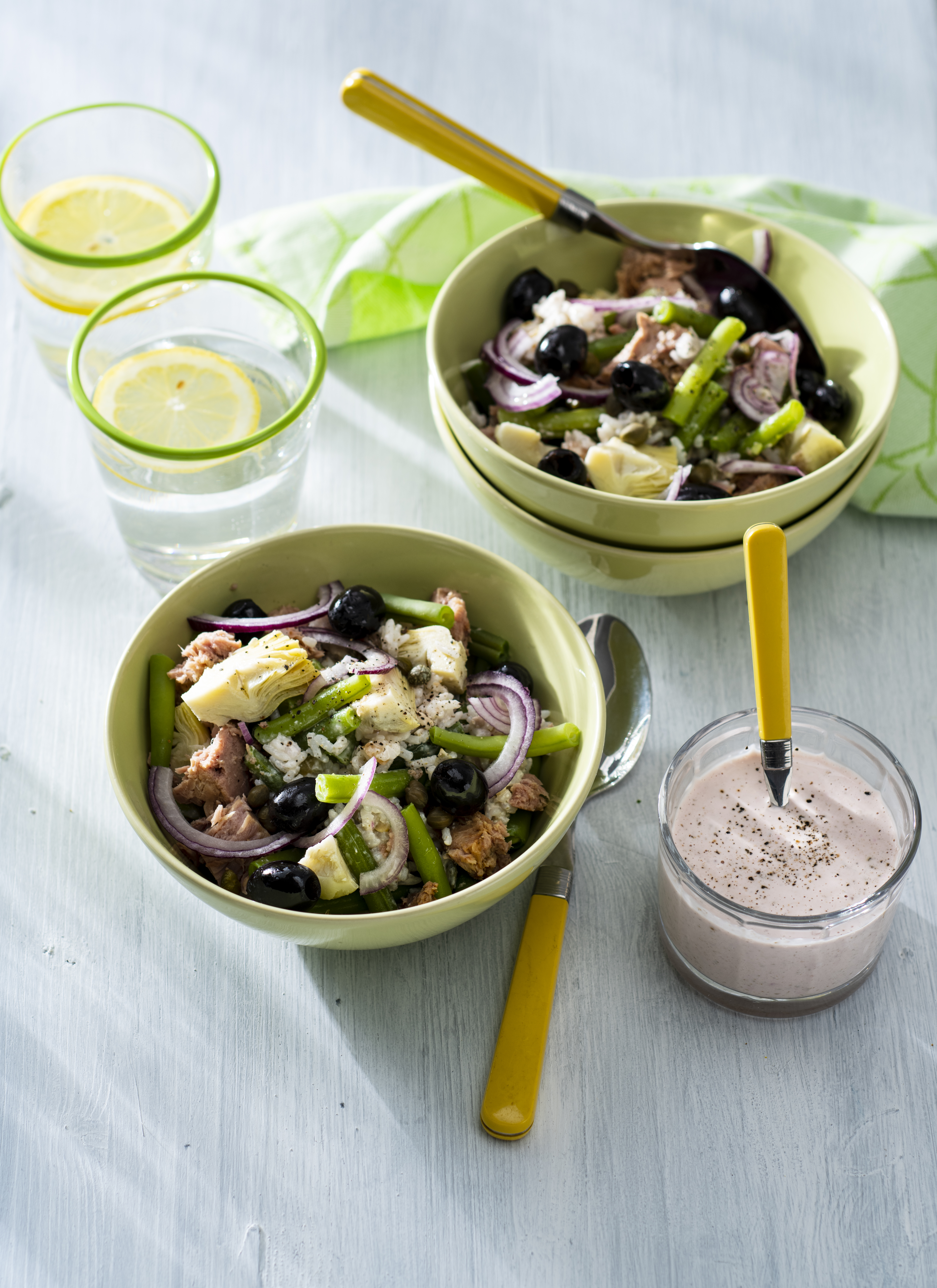 Rijstsalade met tonijn, sperziebonen en artisjokharten