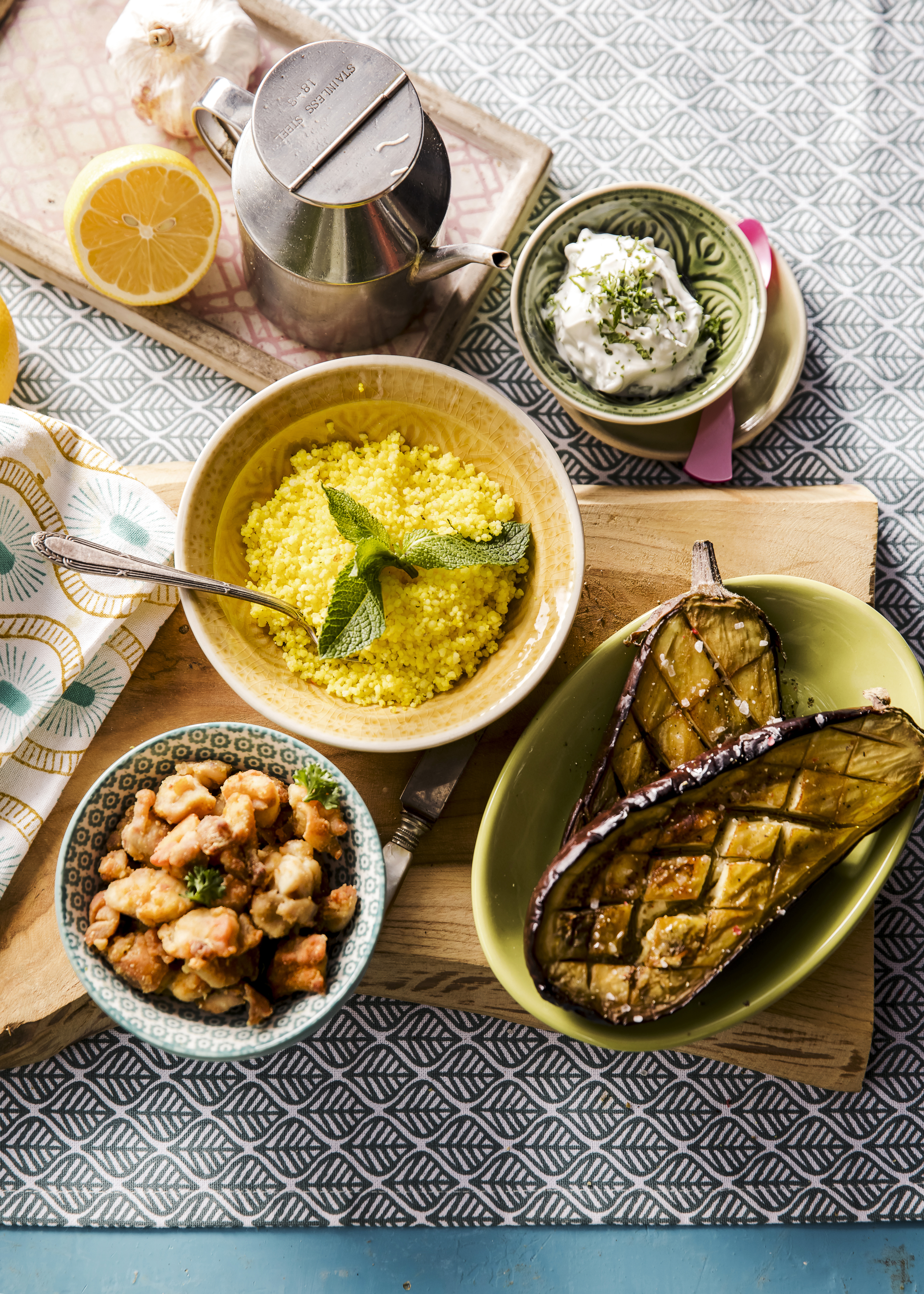 Gegrilde Griekse aubergine met kip & dip