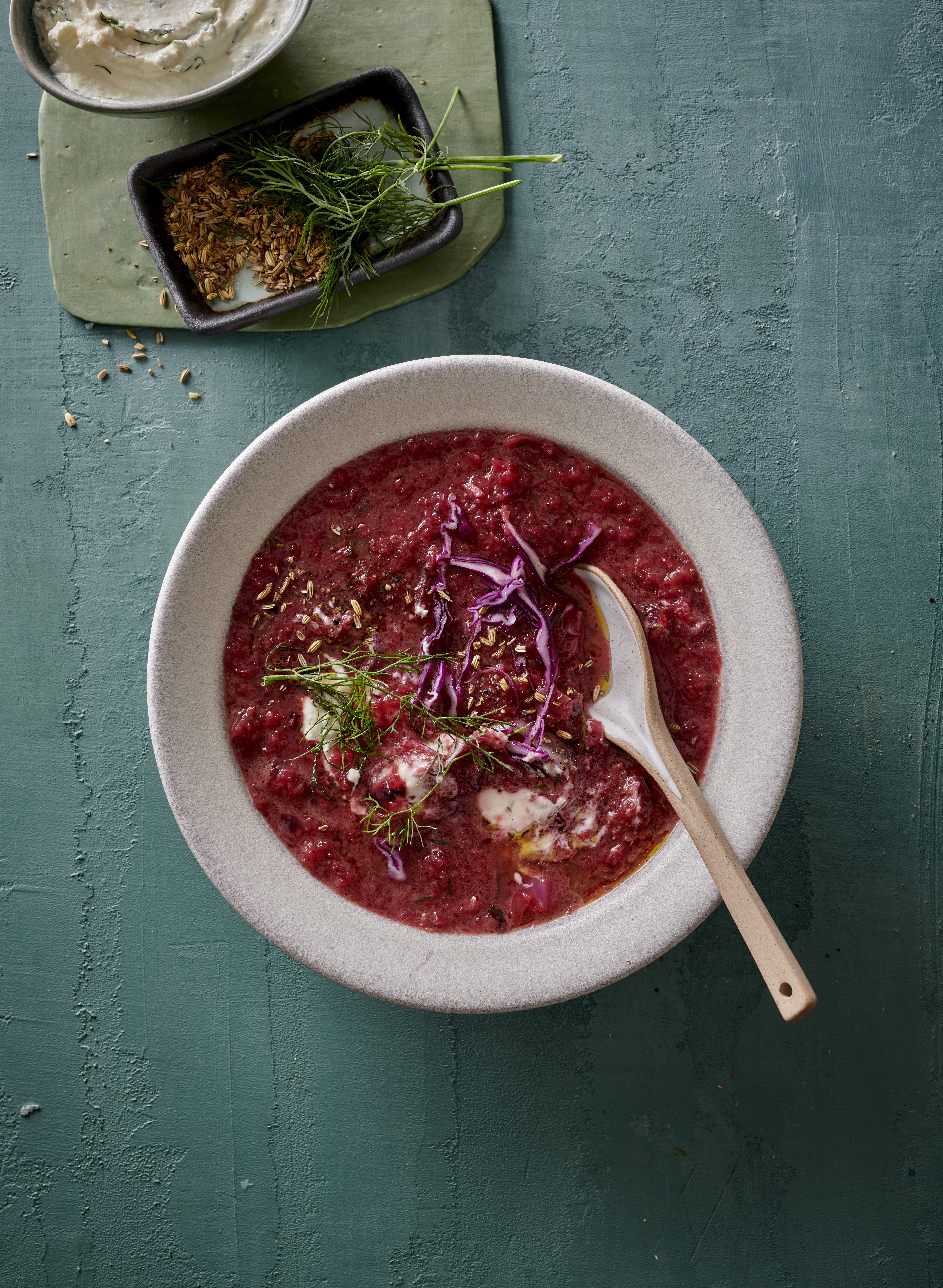 Rode kool en bietensoep