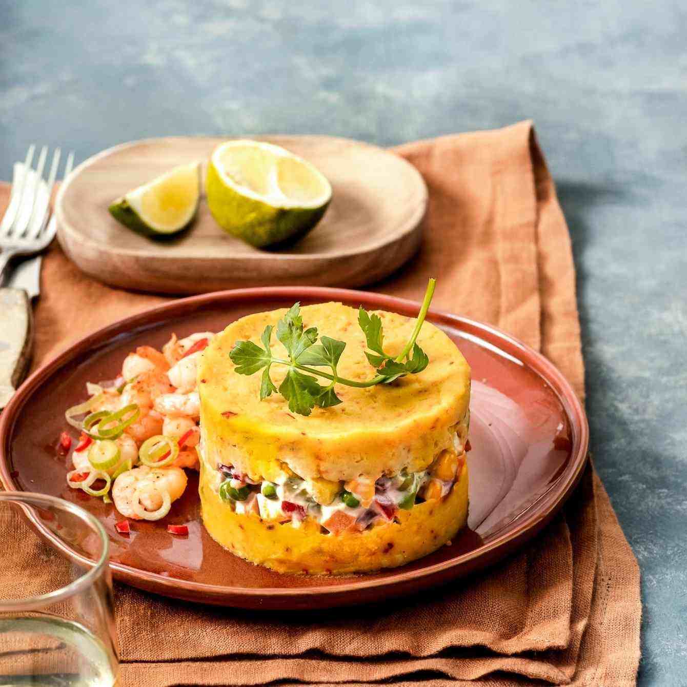 Peruaanse aardappelsalade met garnalen