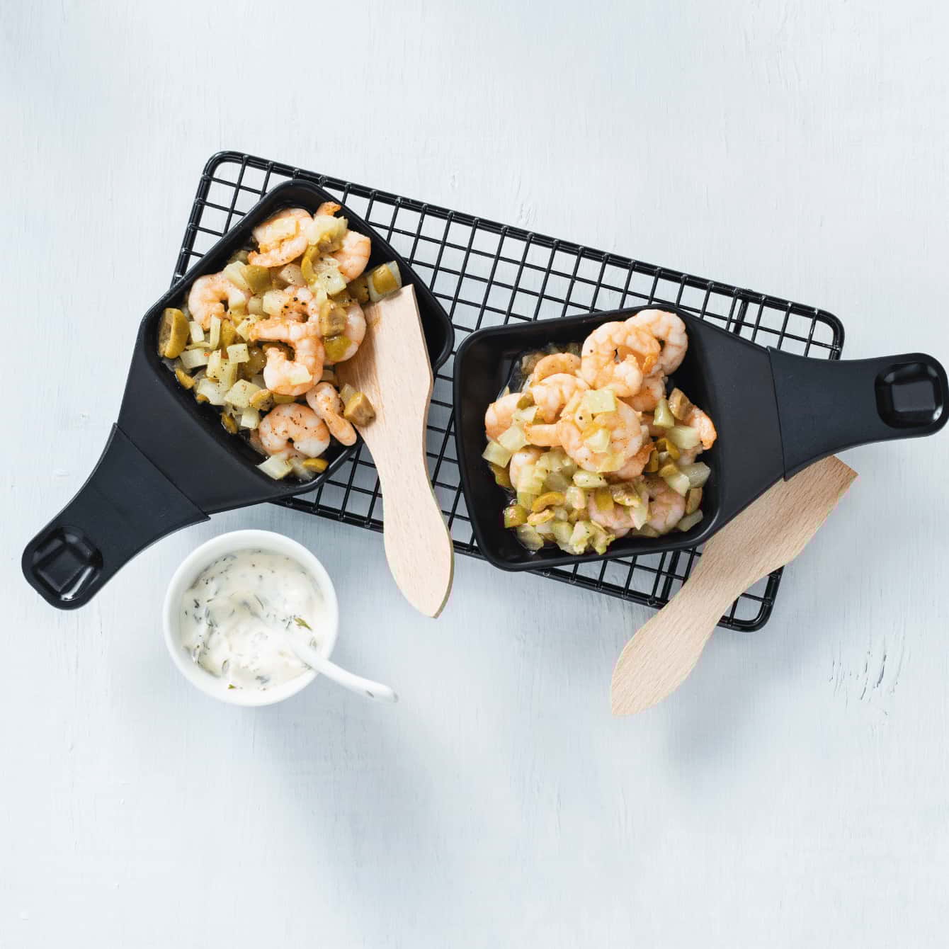 Garnaaltjes met venkel, olijven en dillesaus