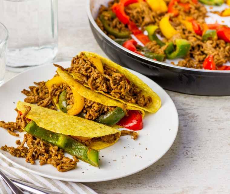 Taco's met gehakt en rode paprika
