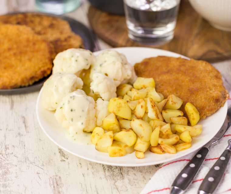 Bloemkool met gepaneerde schnitzels