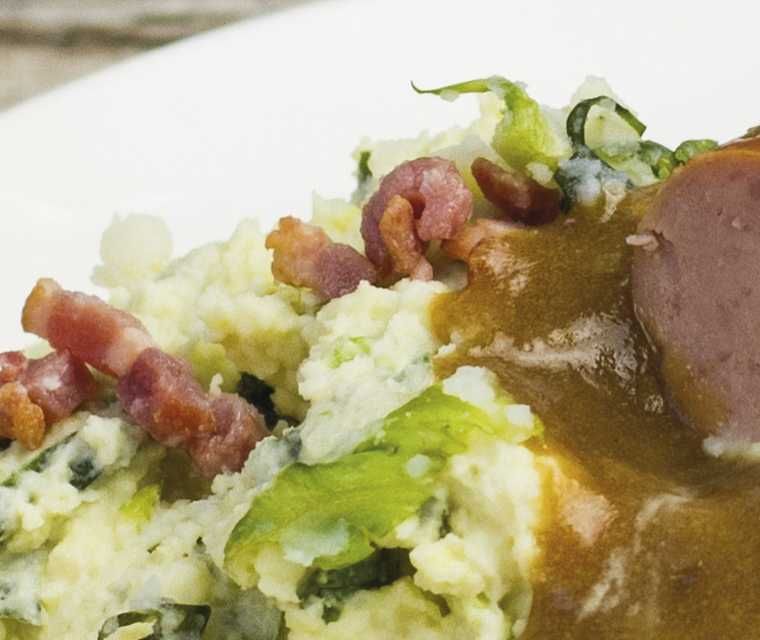 Andijviestamppot met rookworst en spekjes