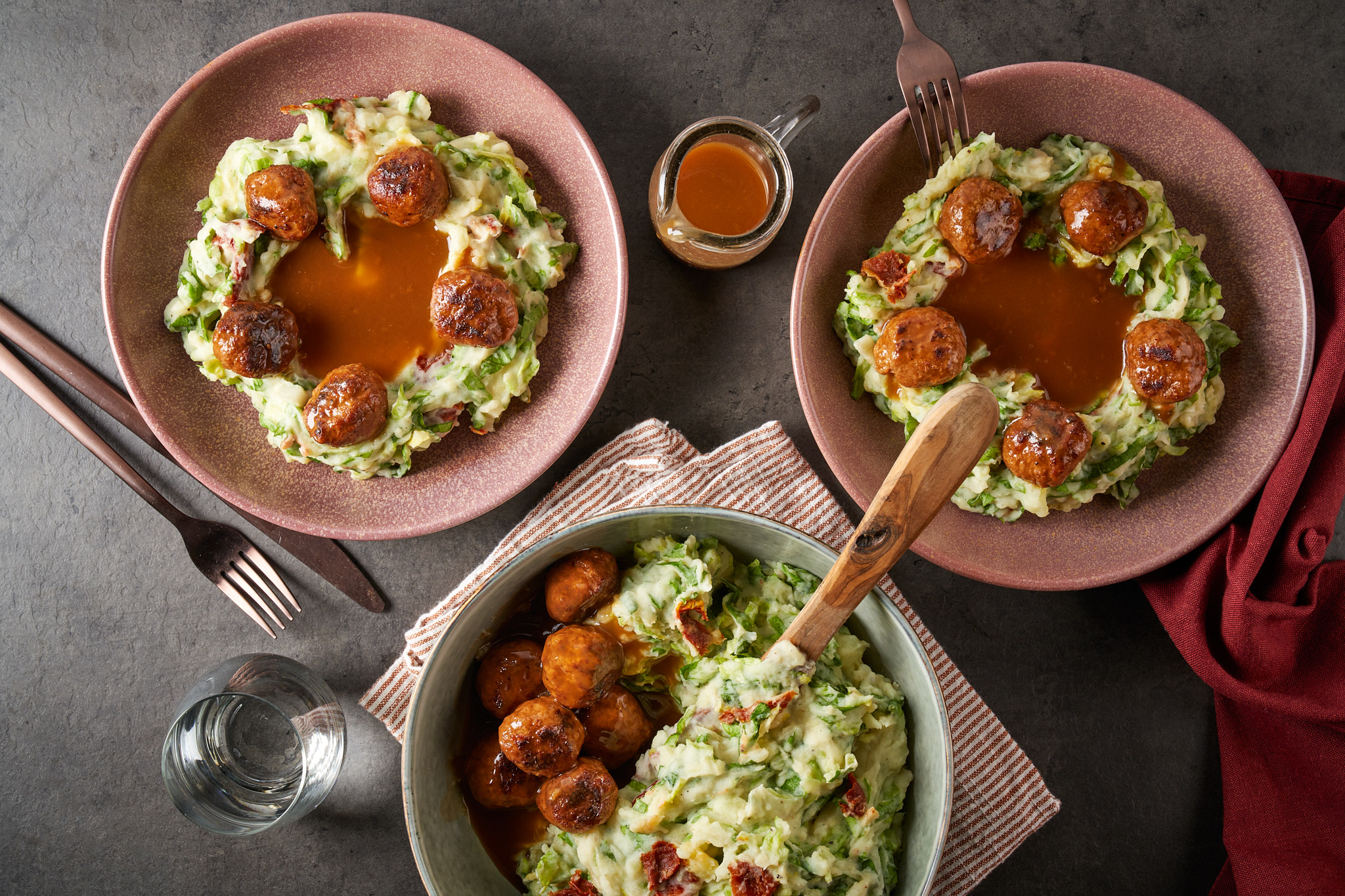 Hollandse andijviestamppot met gehaktballen
