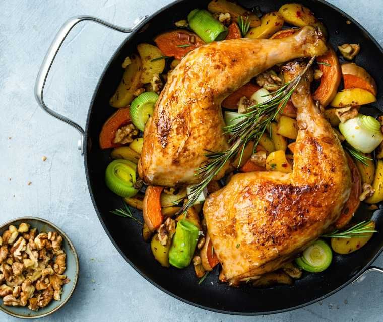 Geroosterde kippenbouten met winterse groente