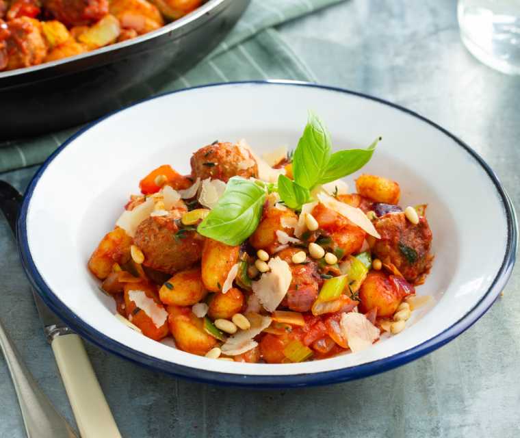 Gnocchi met verse worst en tomatensaus
