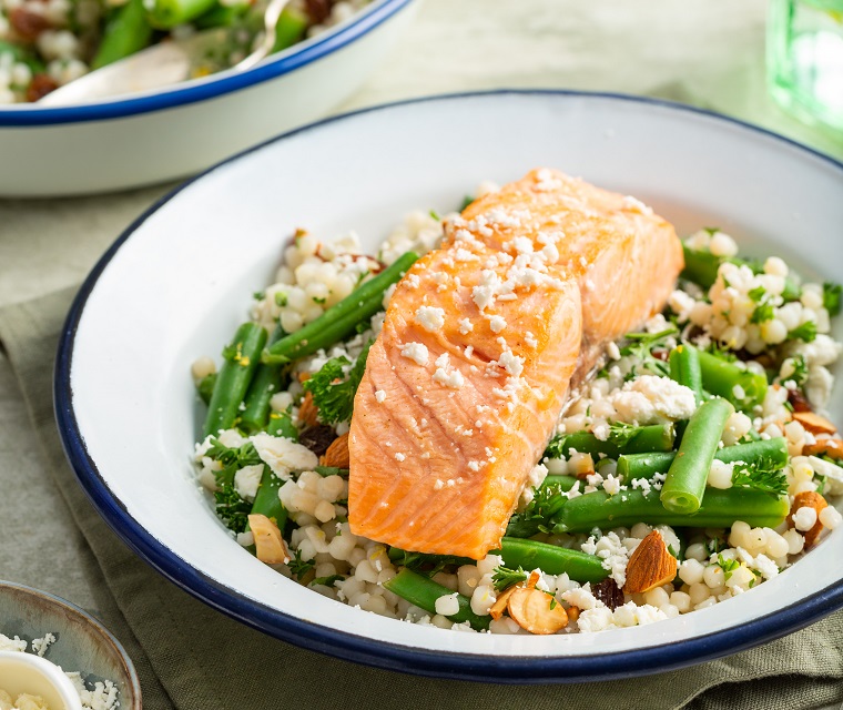 Parelcouscous met zalm