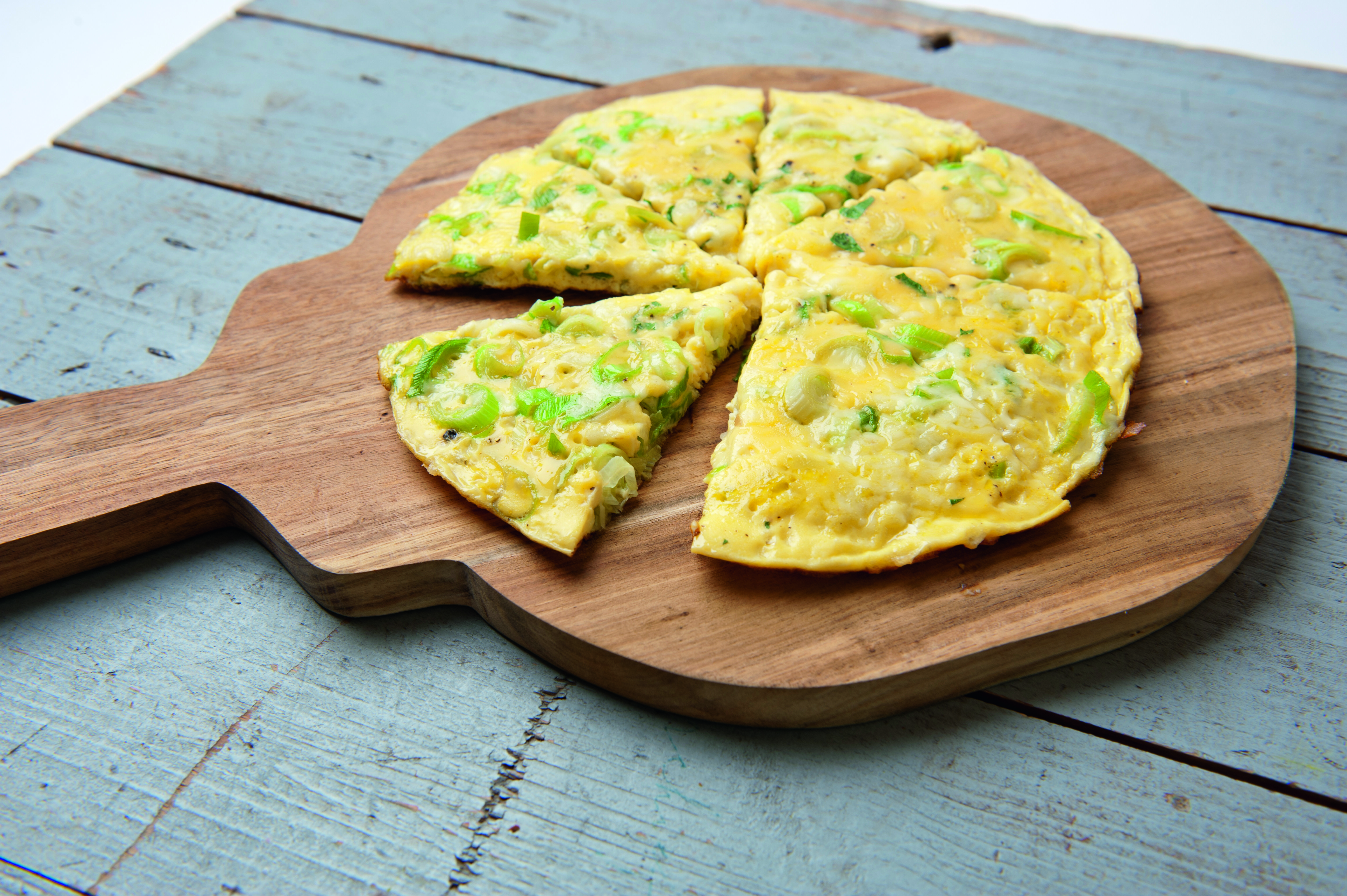 Omelet met bosuitjes en kaas