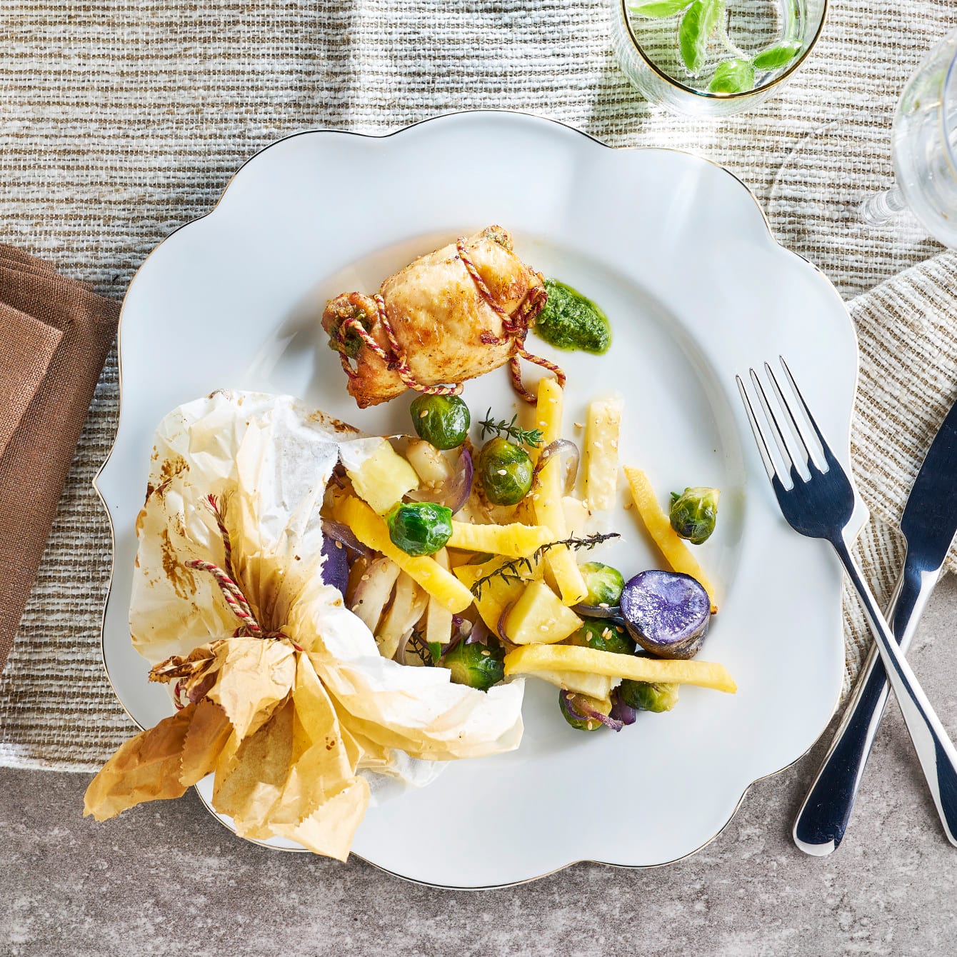 Wintergroente met aardappelen in papillot