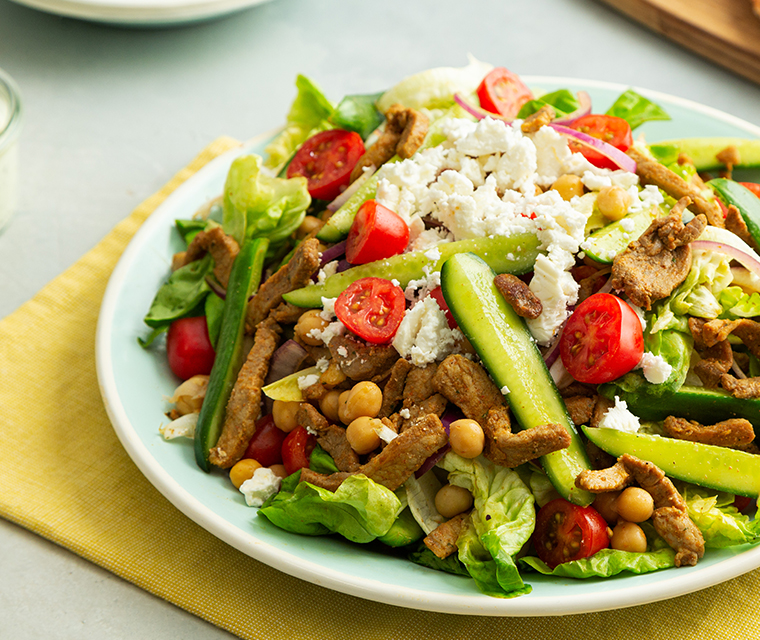 Shoarma-pitabrood salade met knoflooksaus