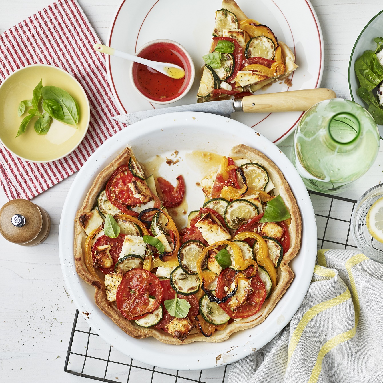 Taart van geroosterde groenten met Apetina