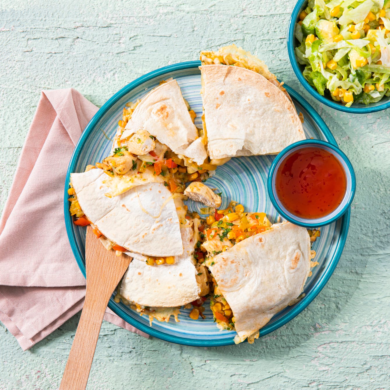 Quesadilla met kip, paprika en maïs