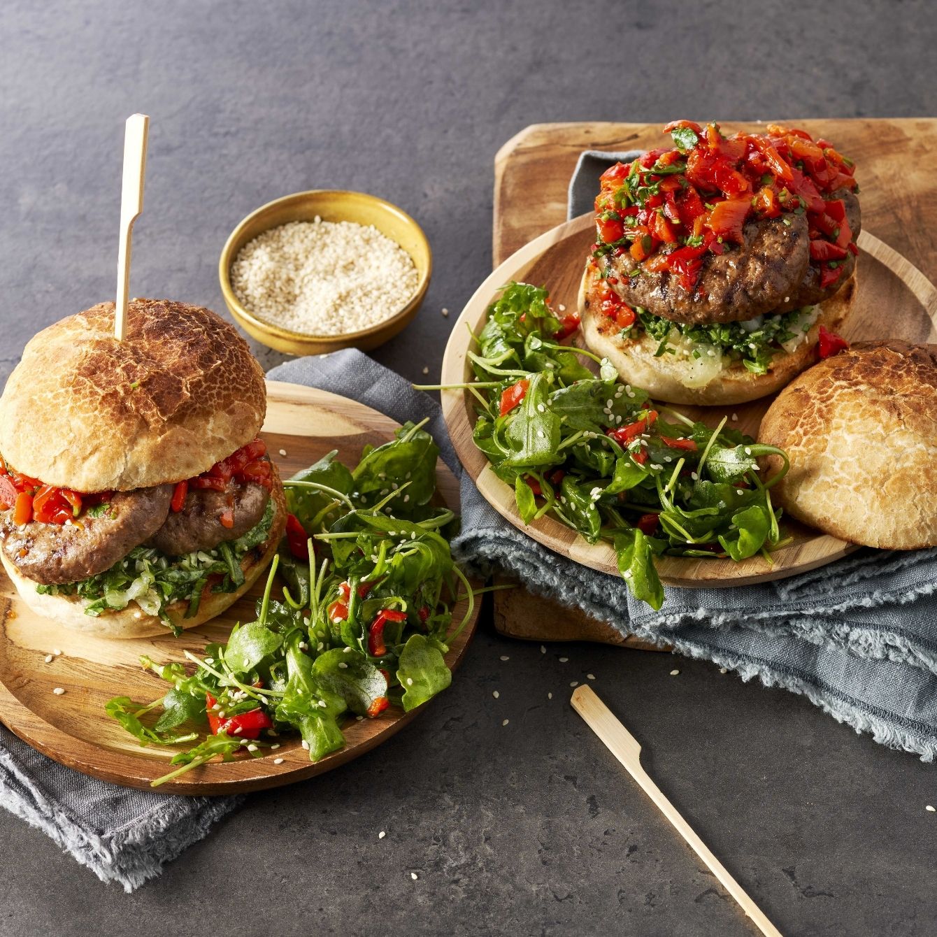 Spicy grillburger met salsa