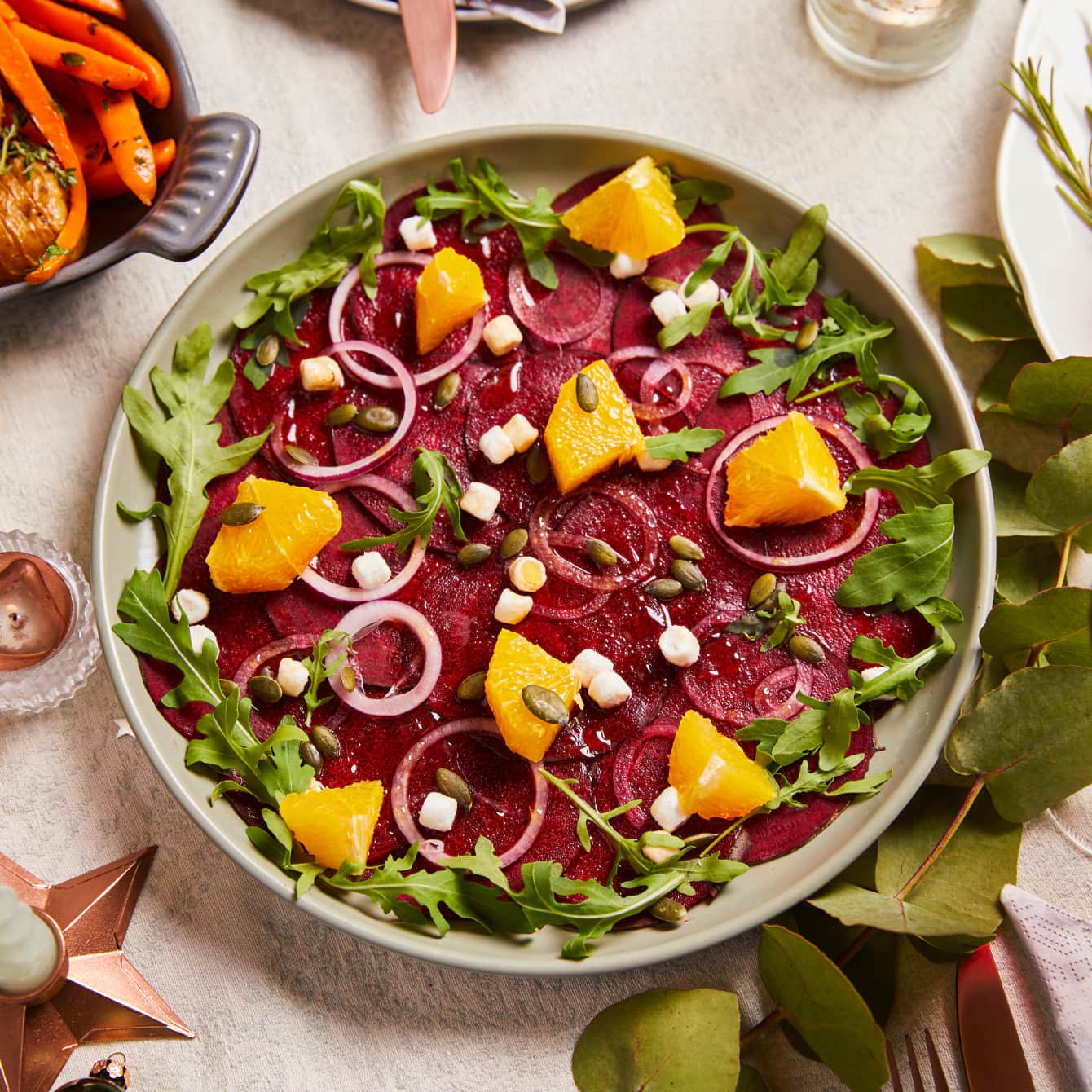 Bietencarpaccio met mandarijn en ui