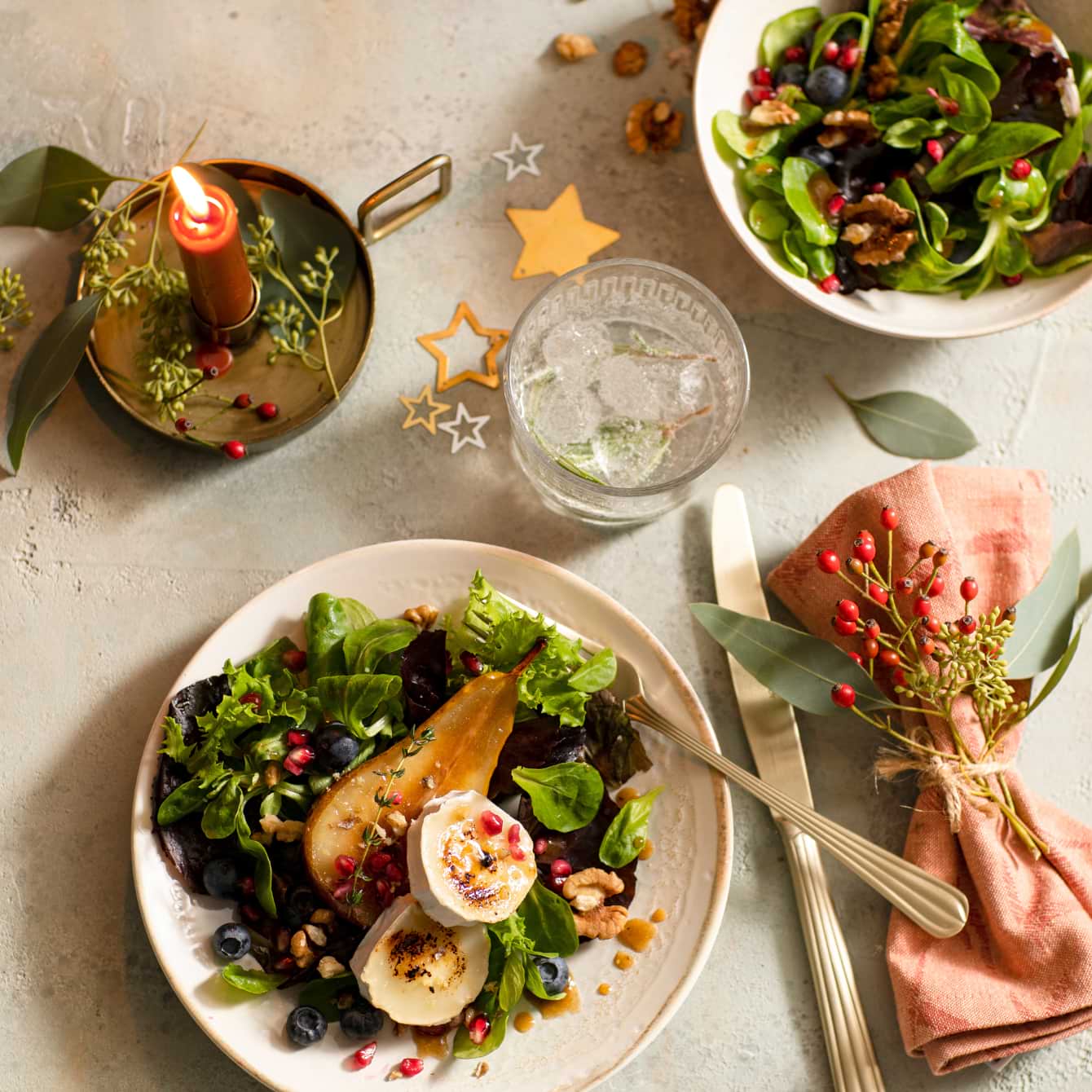 Salade met gebakken peer en geitenkaas