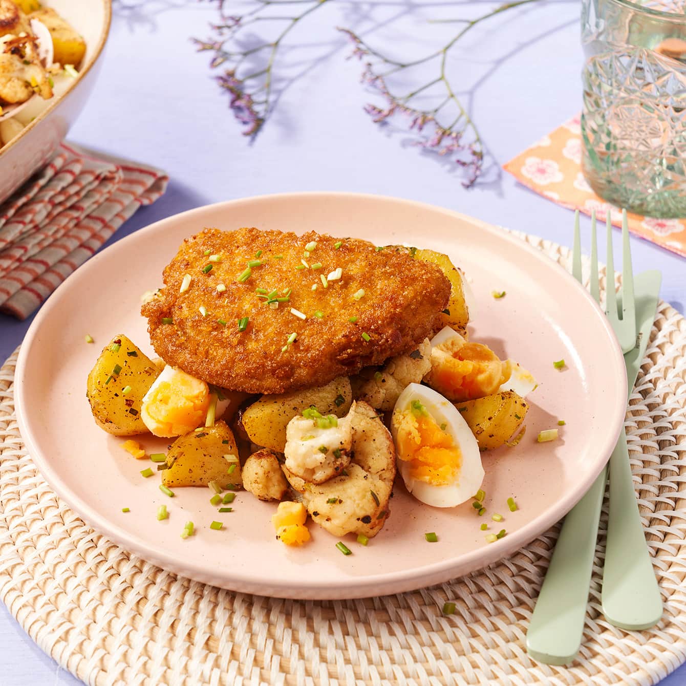 Vega cordon bleu met bloemkool en gebakken aardappelen